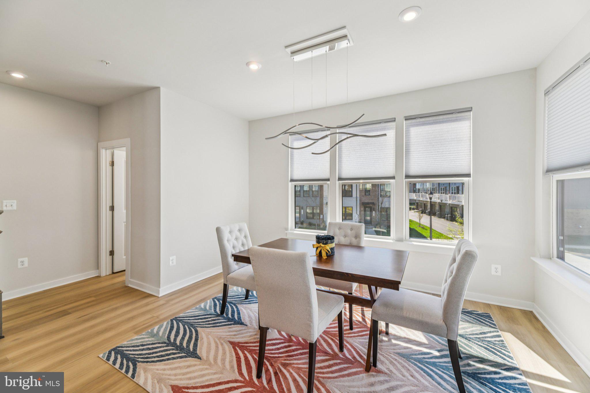 RIVERFRONT - Residential