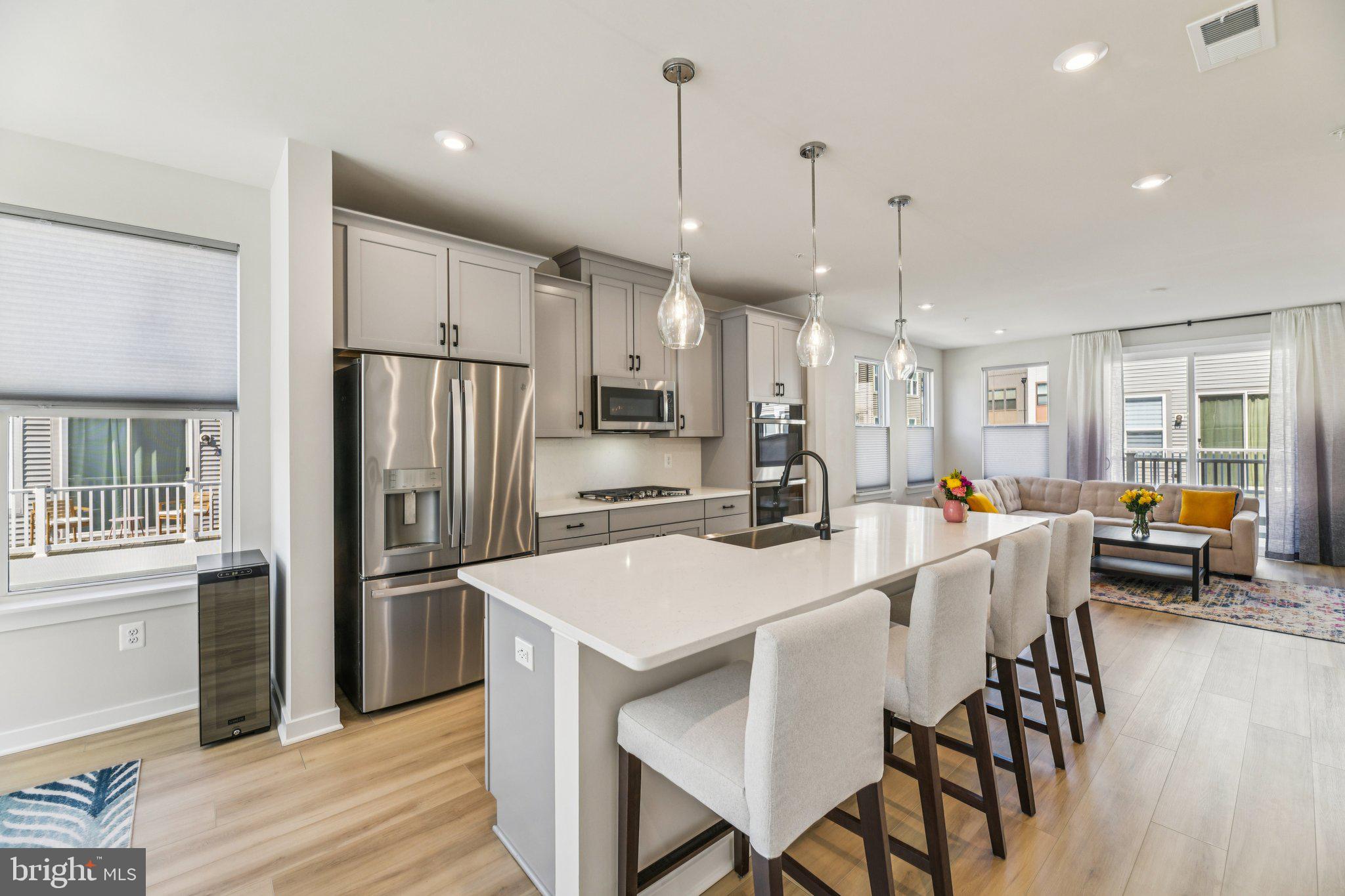 RIVERFRONT - Residential