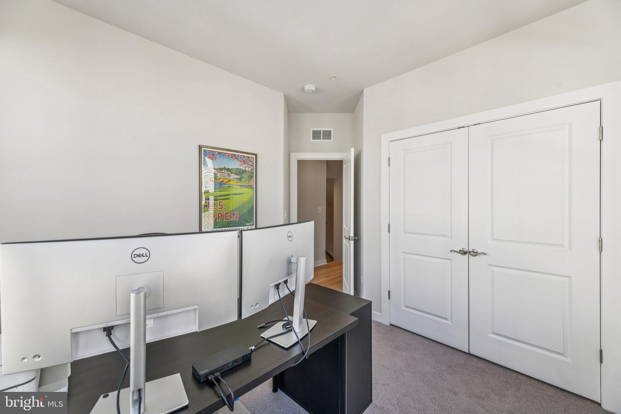 RIVERFRONT - Residential