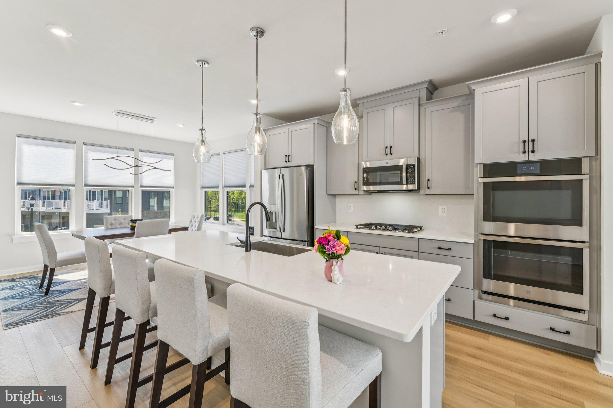 RIVERFRONT - Residential