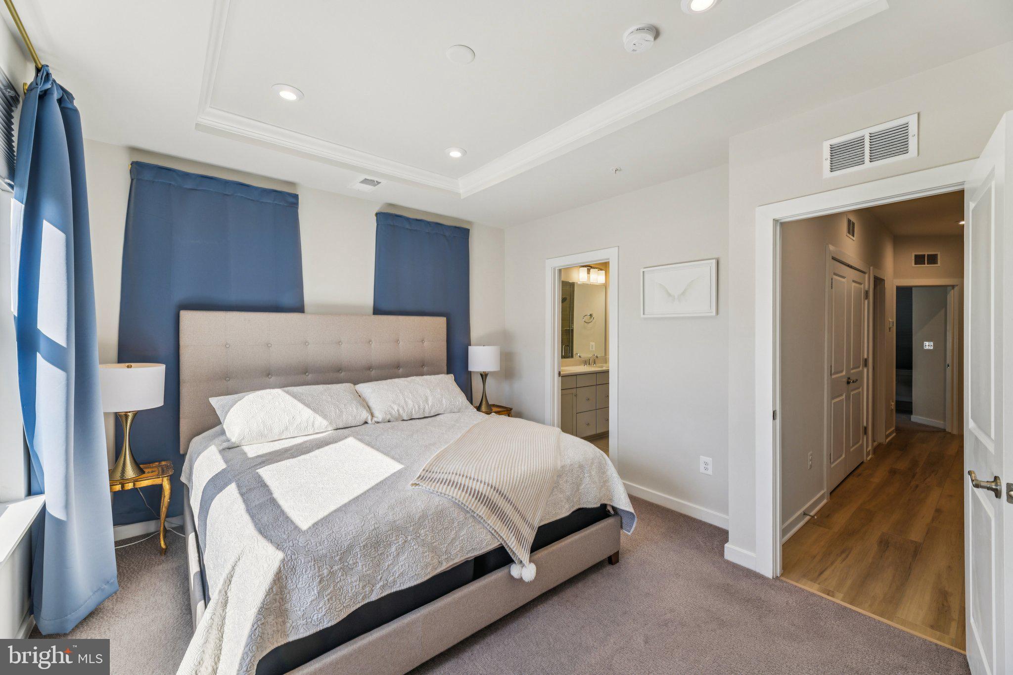 RIVERFRONT - Residential