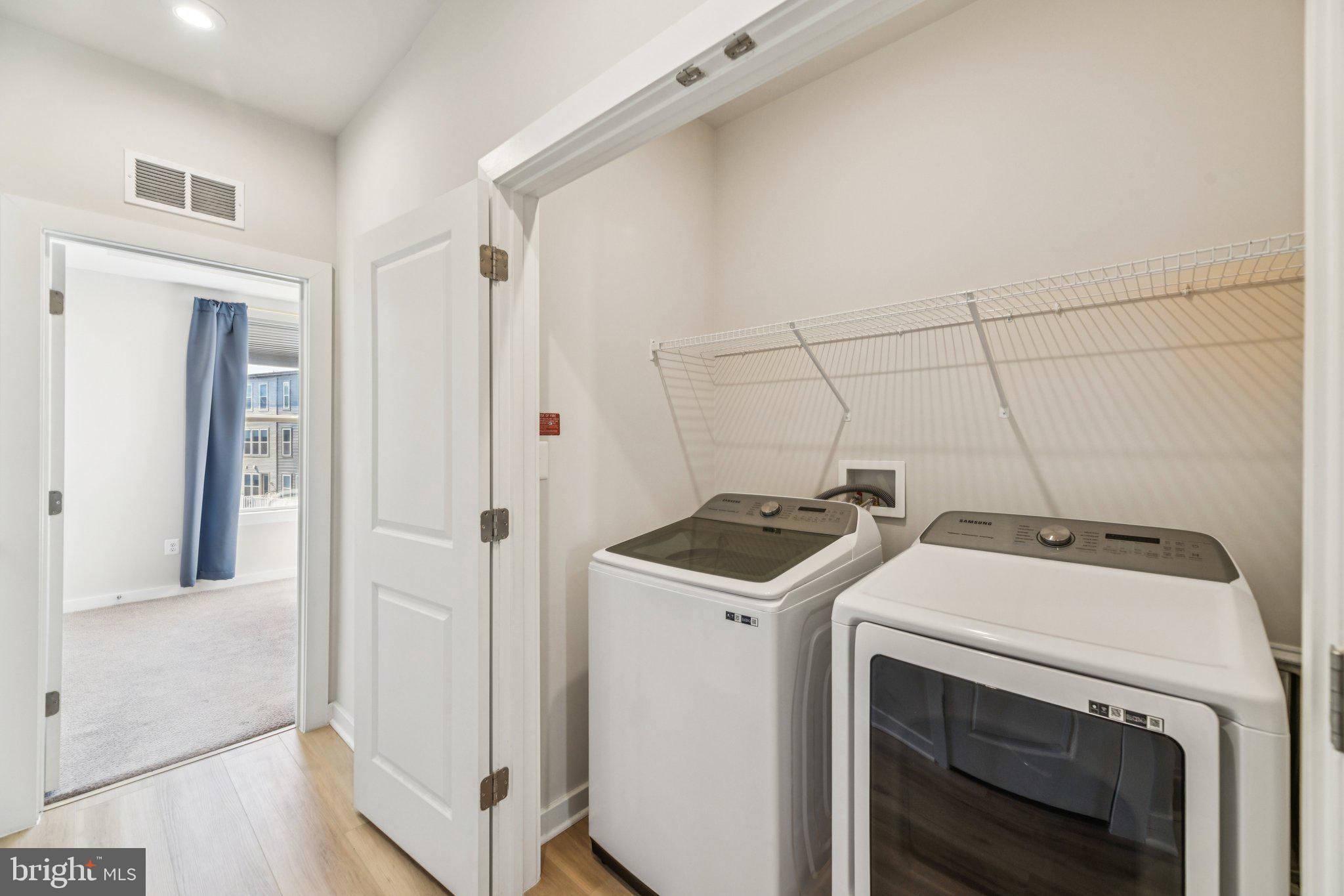 RIVERFRONT - Residential