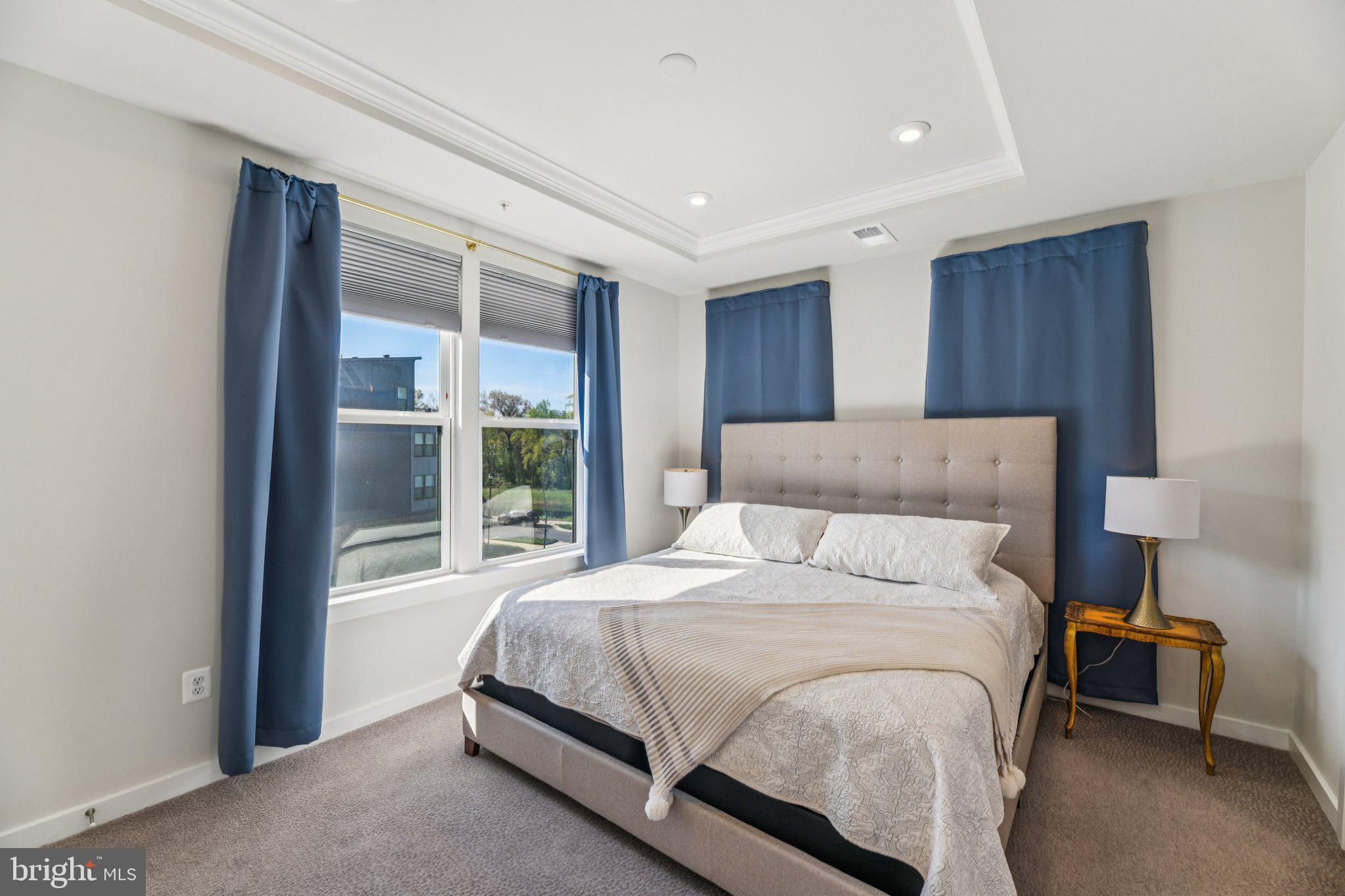 RIVERFRONT - Residential