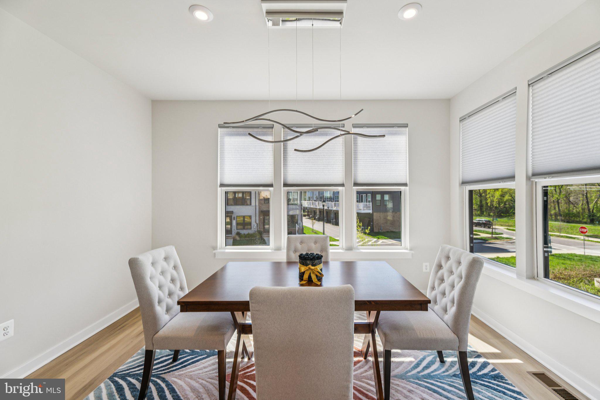 RIVERFRONT - Residential