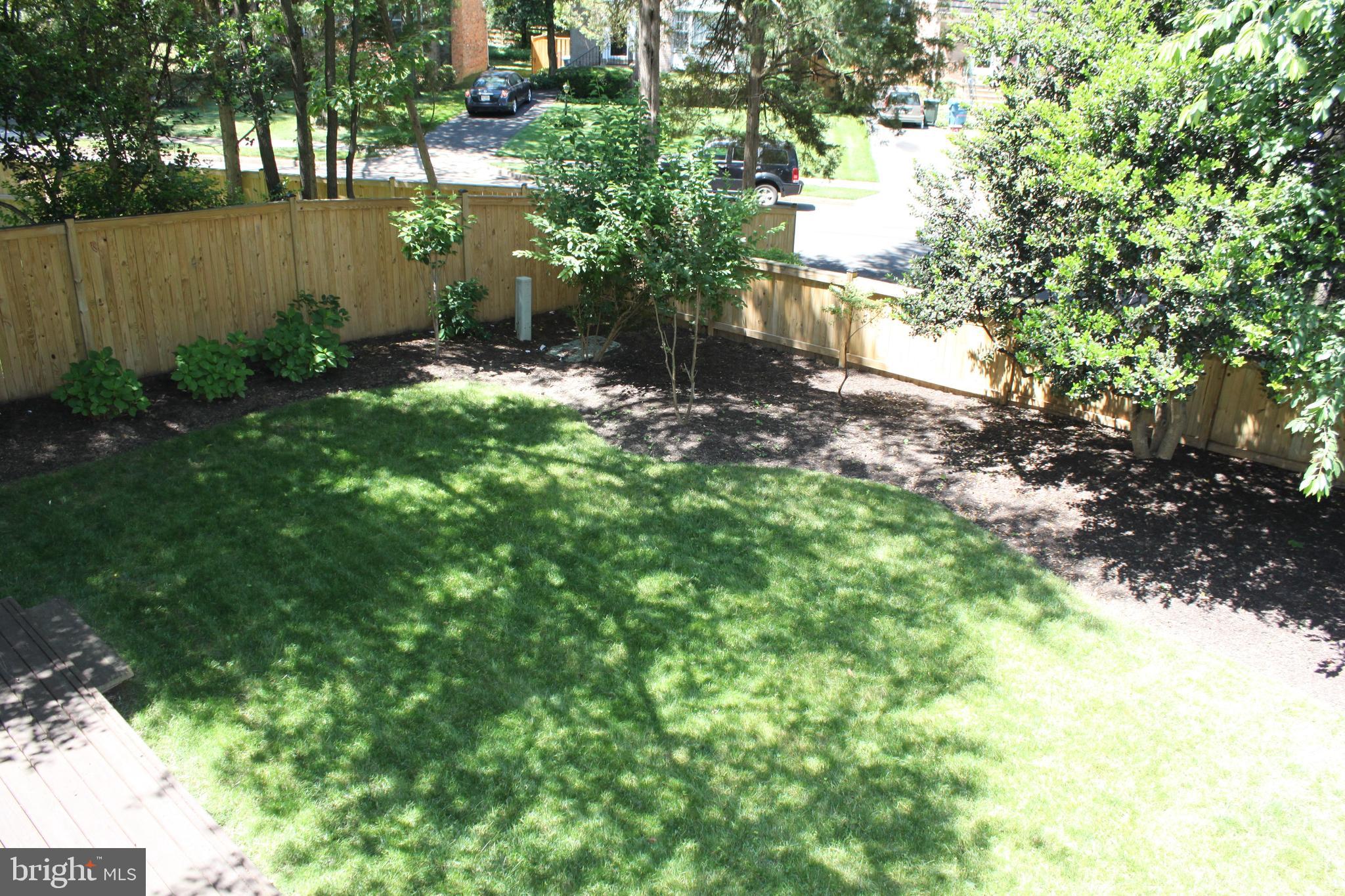 KINGS MANOR - Residential Lease