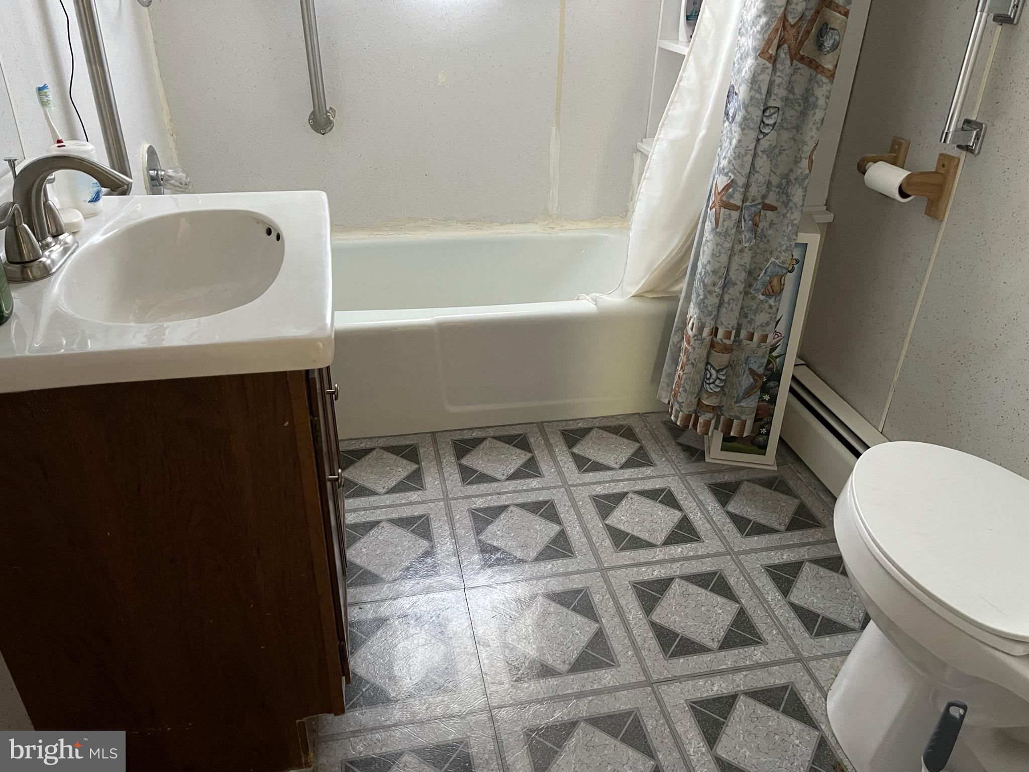 GARDEN CITY - Residential