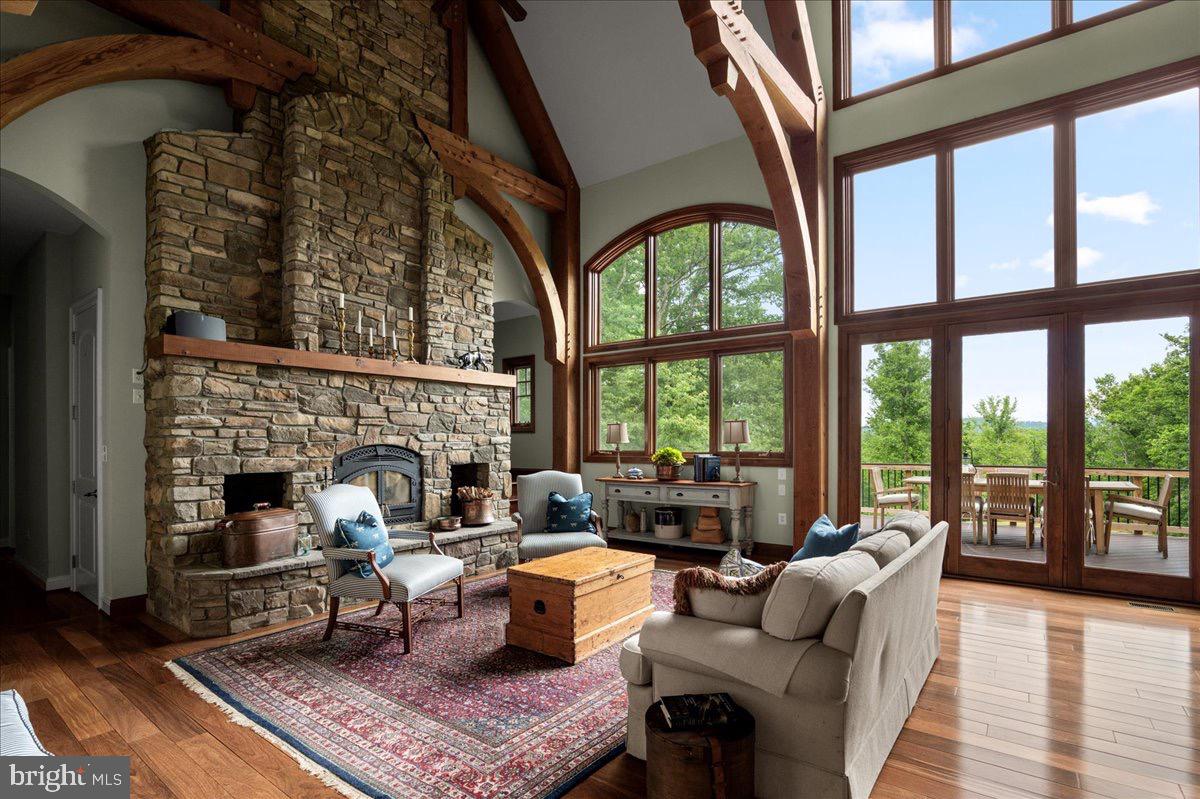 6483 CHESHIRE LANE
