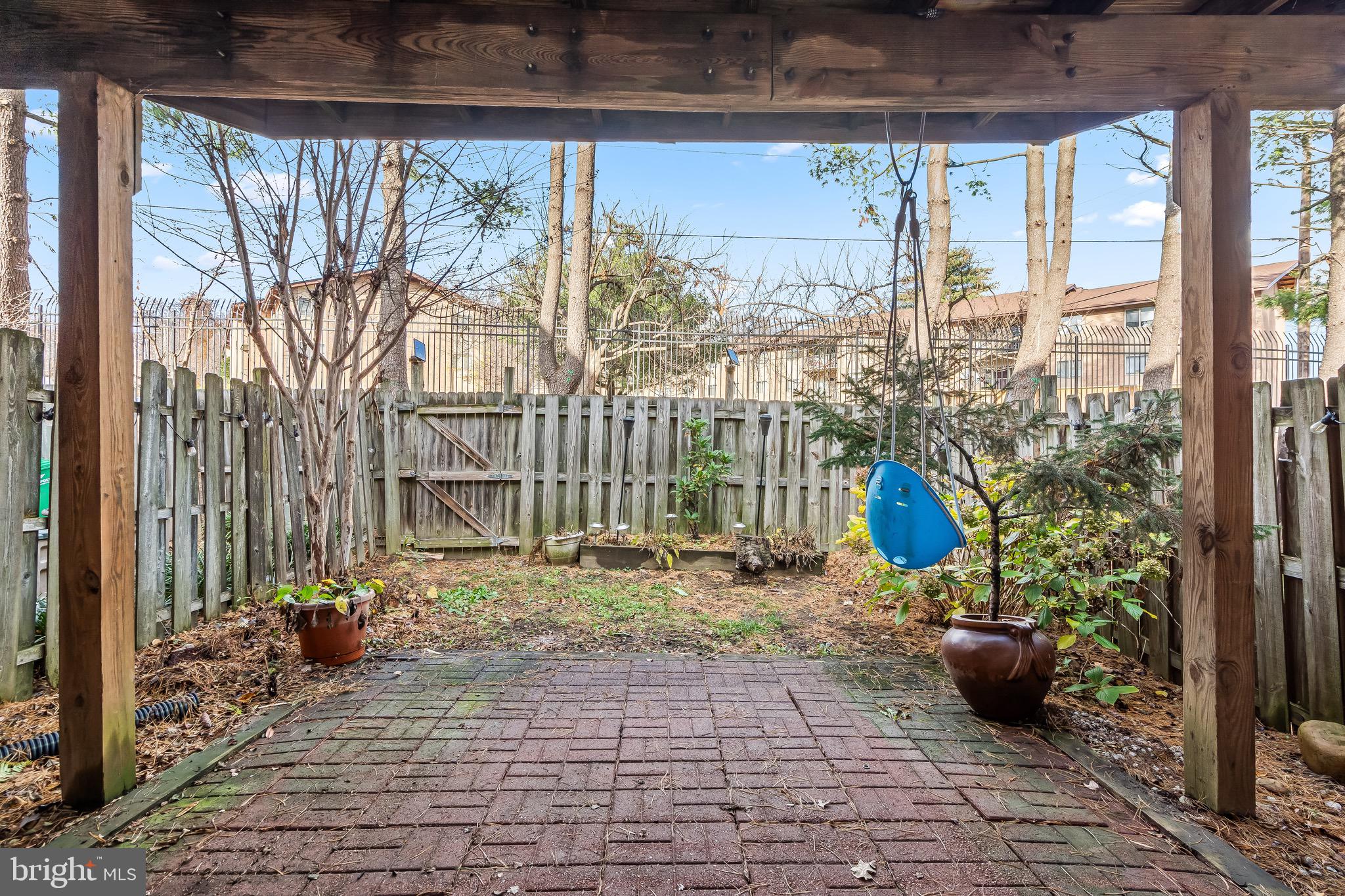 NEWPORT TOWNE PLAT EIGHT - Residential Lease