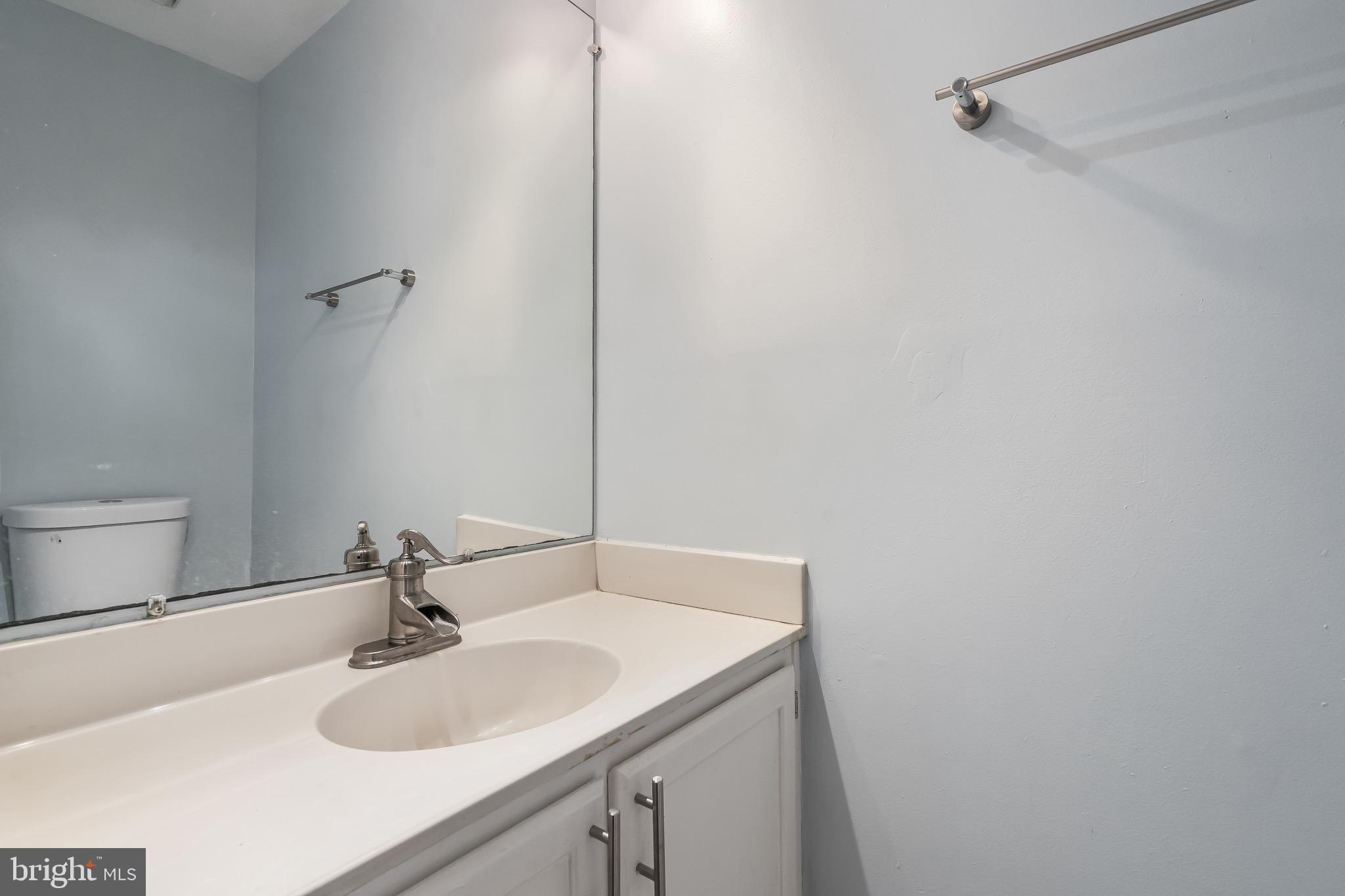 NEWPORT TOWNE PLAT EIGHT - Residential Lease