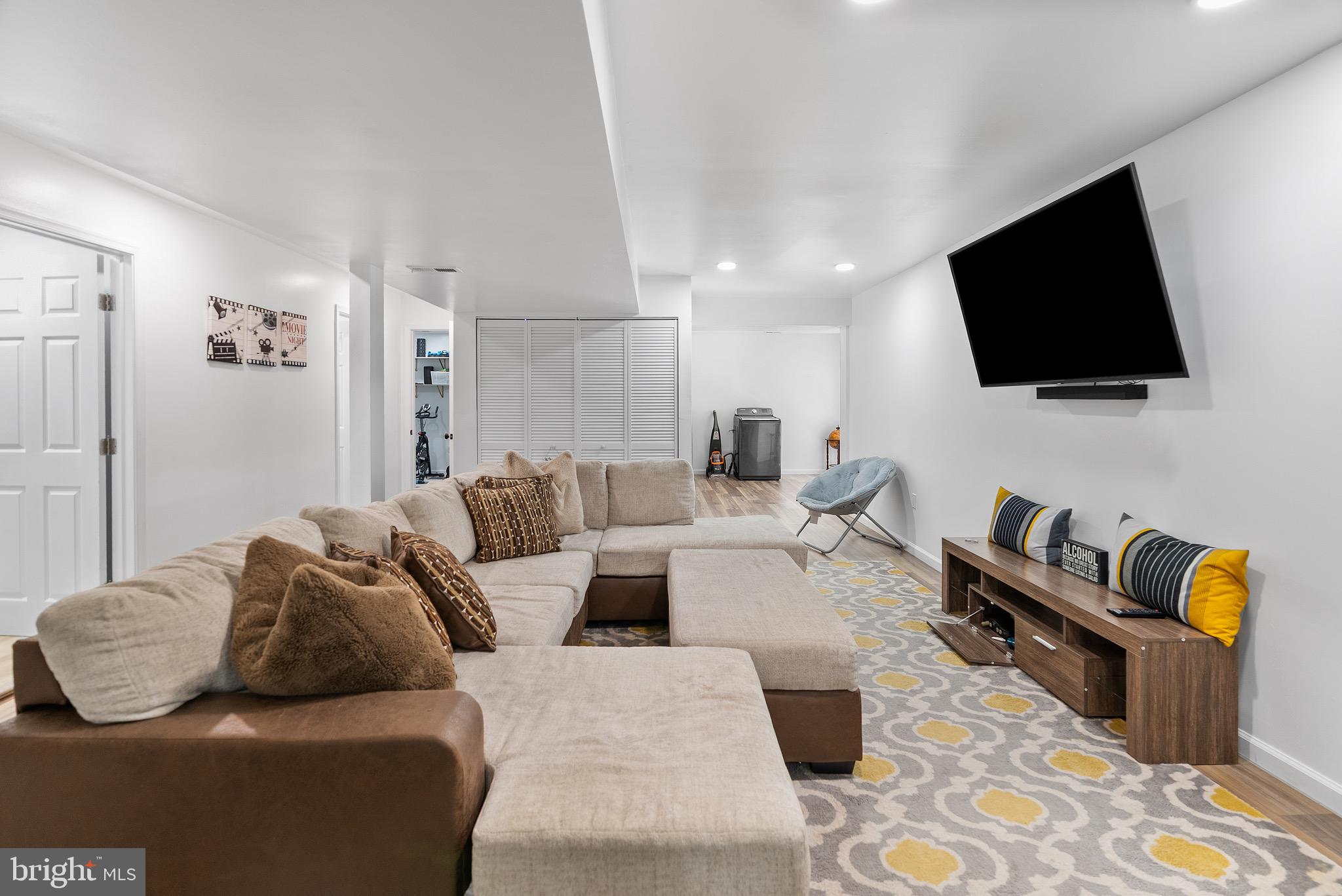 VELVET HILLS SOUTH - Residential