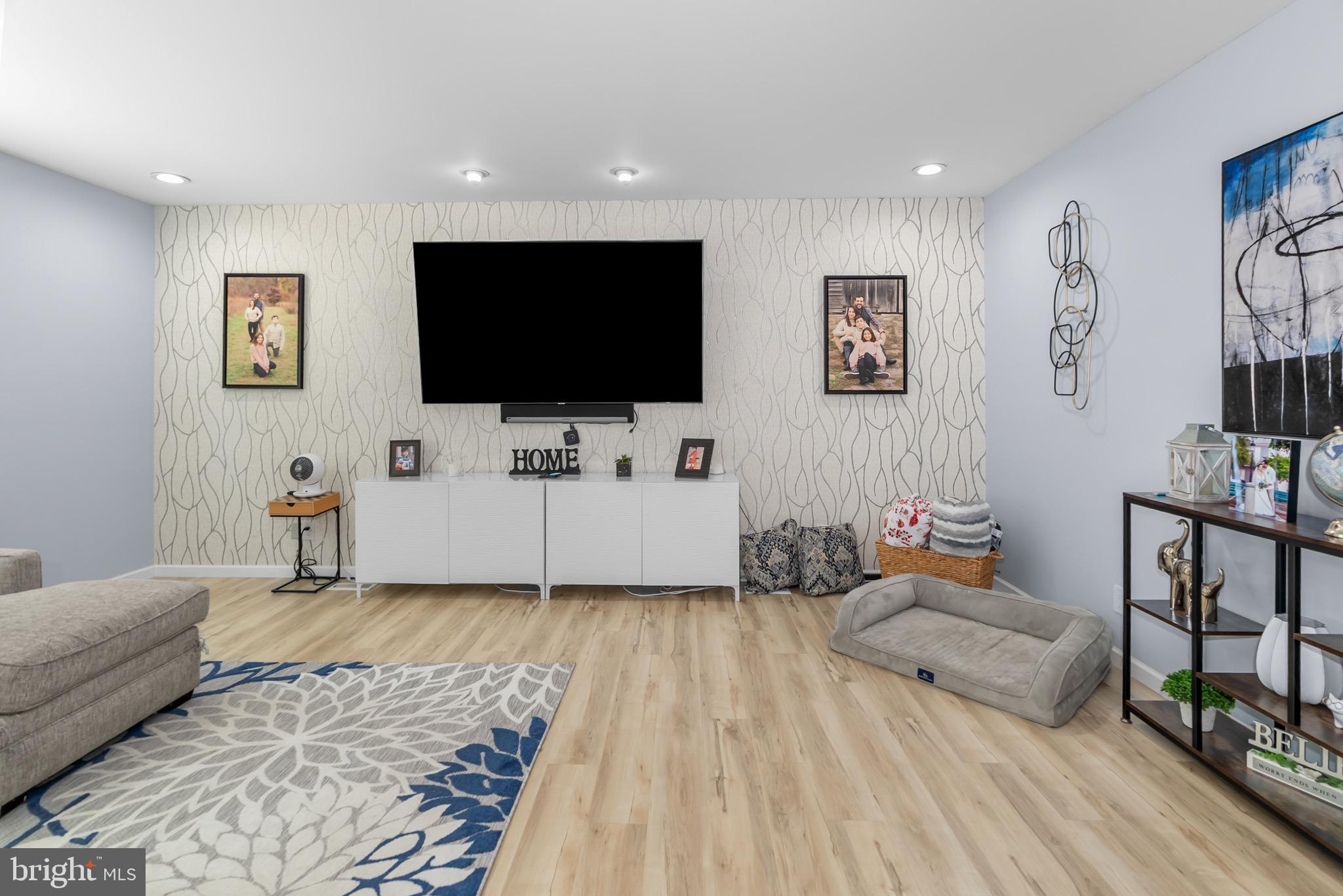VELVET HILLS SOUTH - Residential