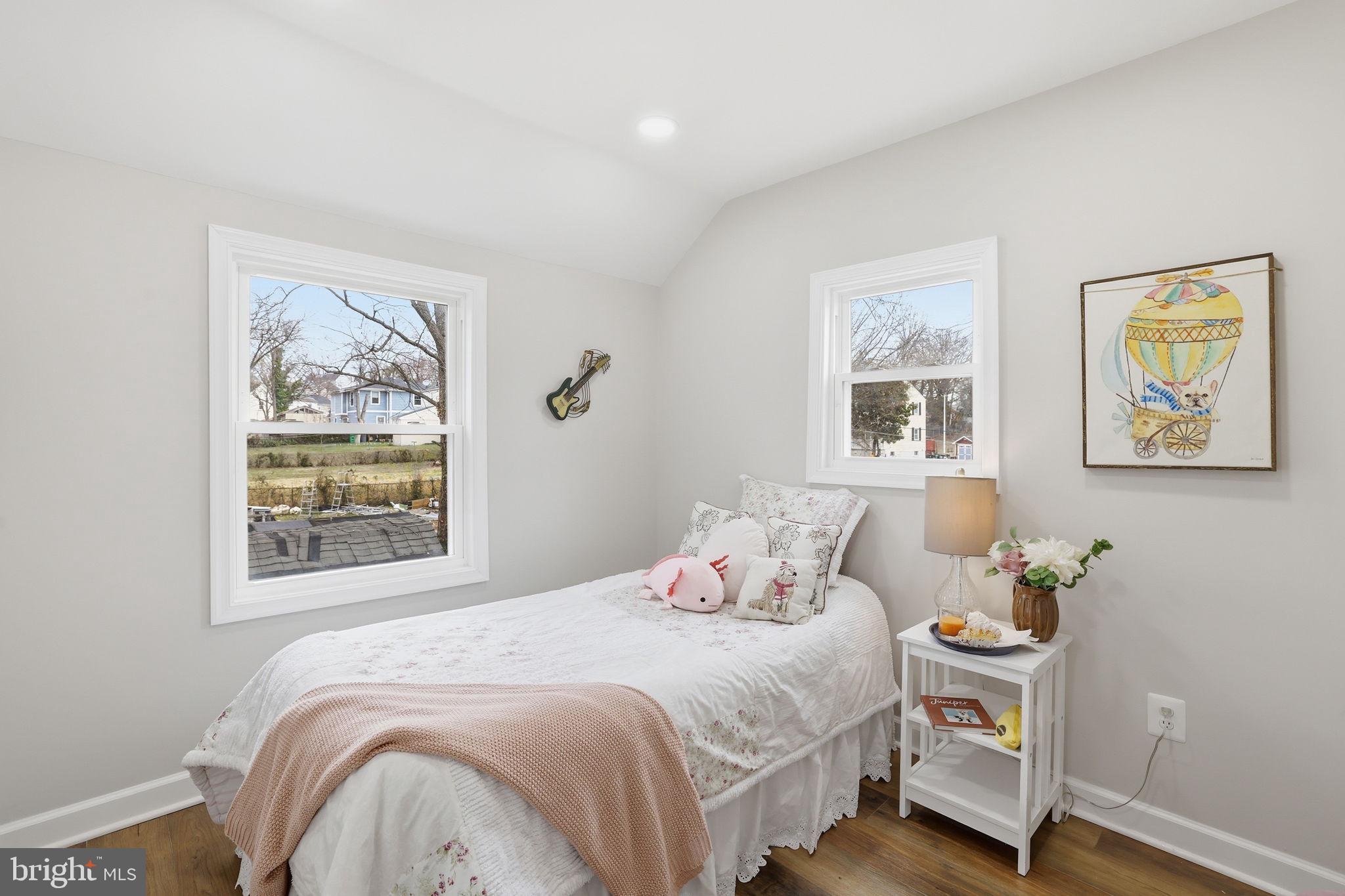 LANDOVER - Residential