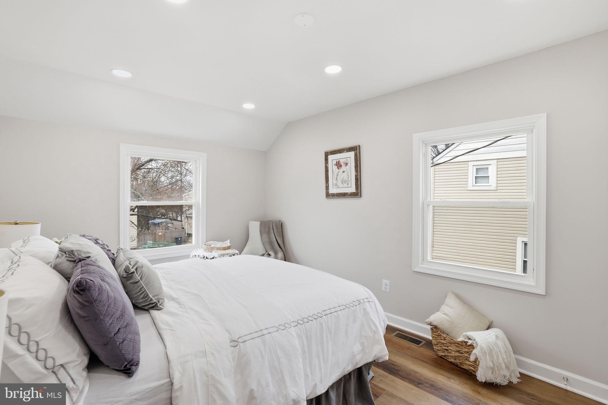 LANDOVER - Residential