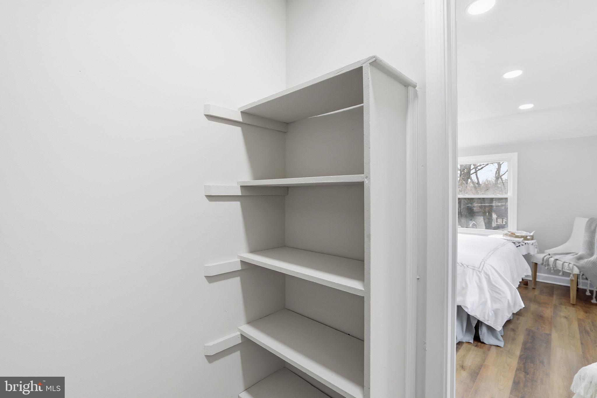 LANDOVER - Residential