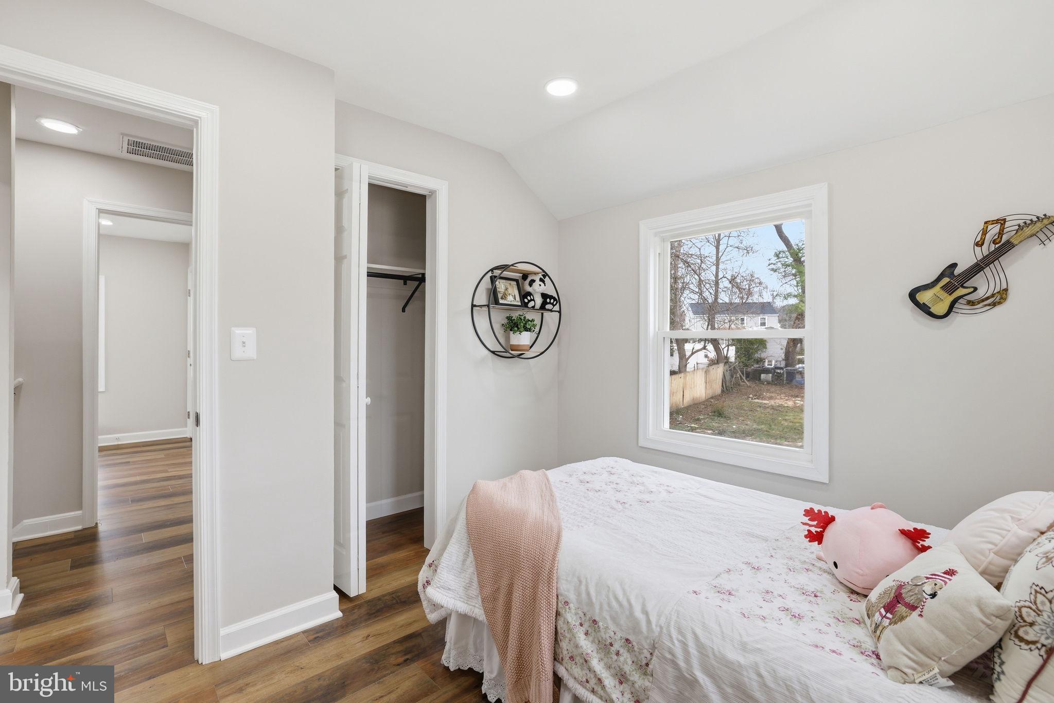 LANDOVER - Residential