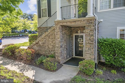Photo of 2703 Oak Leaf Court #2703, ODENTON, MD 21113 (MLS # MDAA2144772)