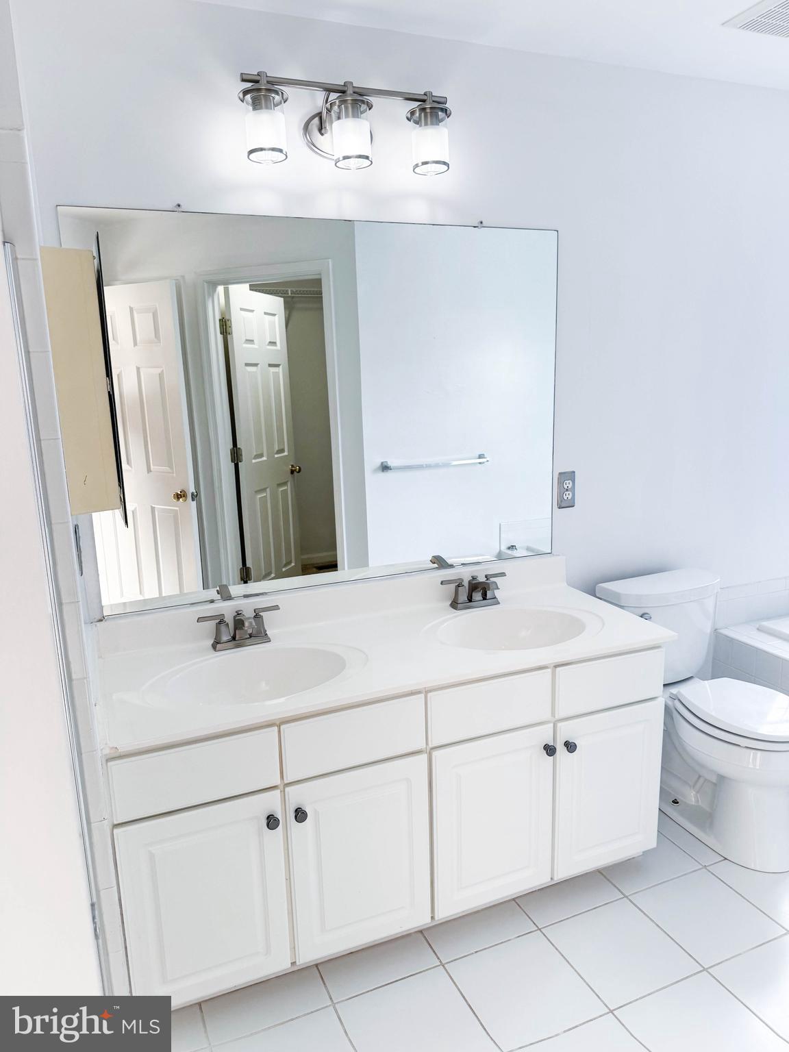 KINGSBROOK - Residential Lease