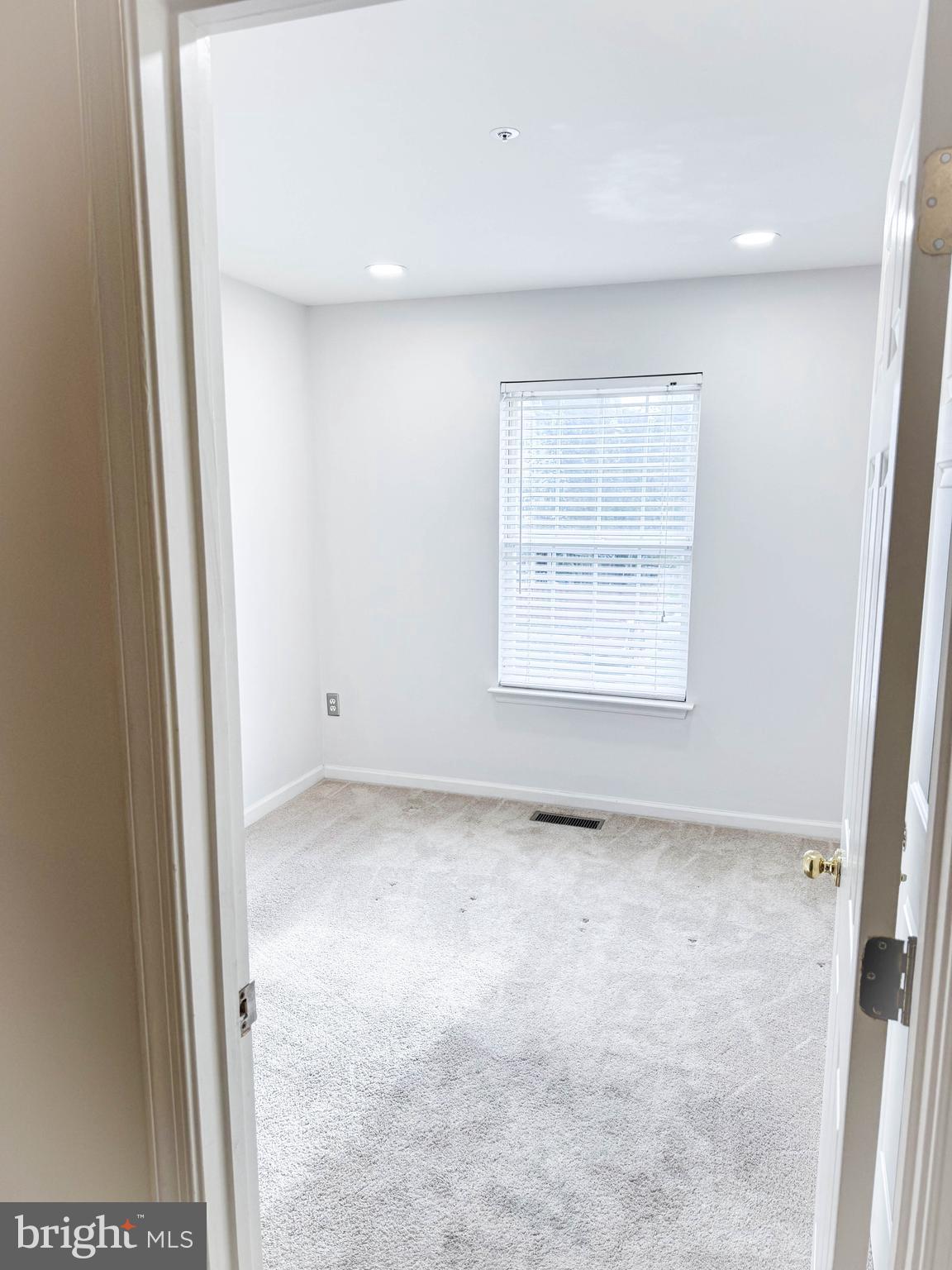 KINGSBROOK - Residential Lease