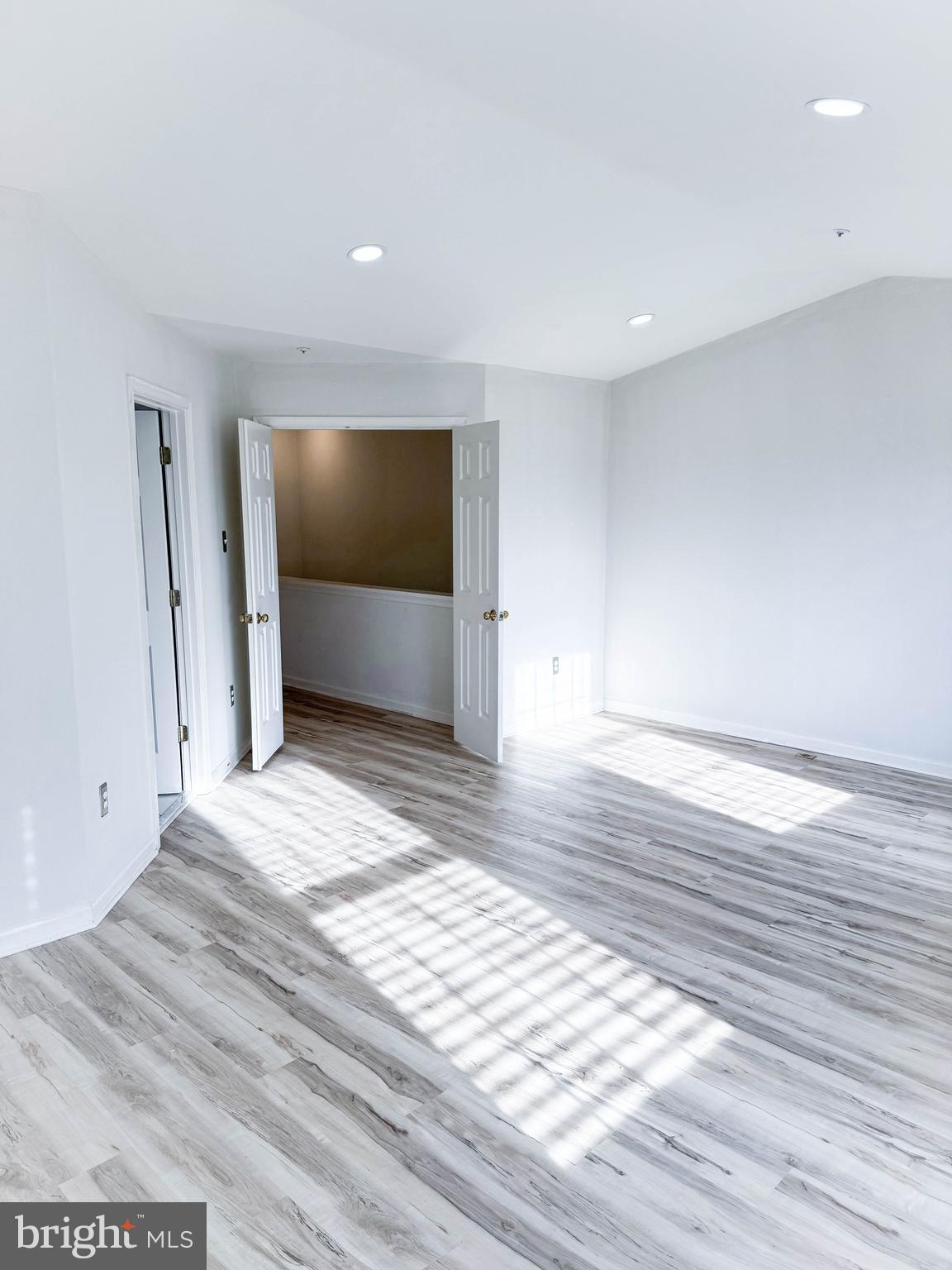 KINGSBROOK - Residential Lease