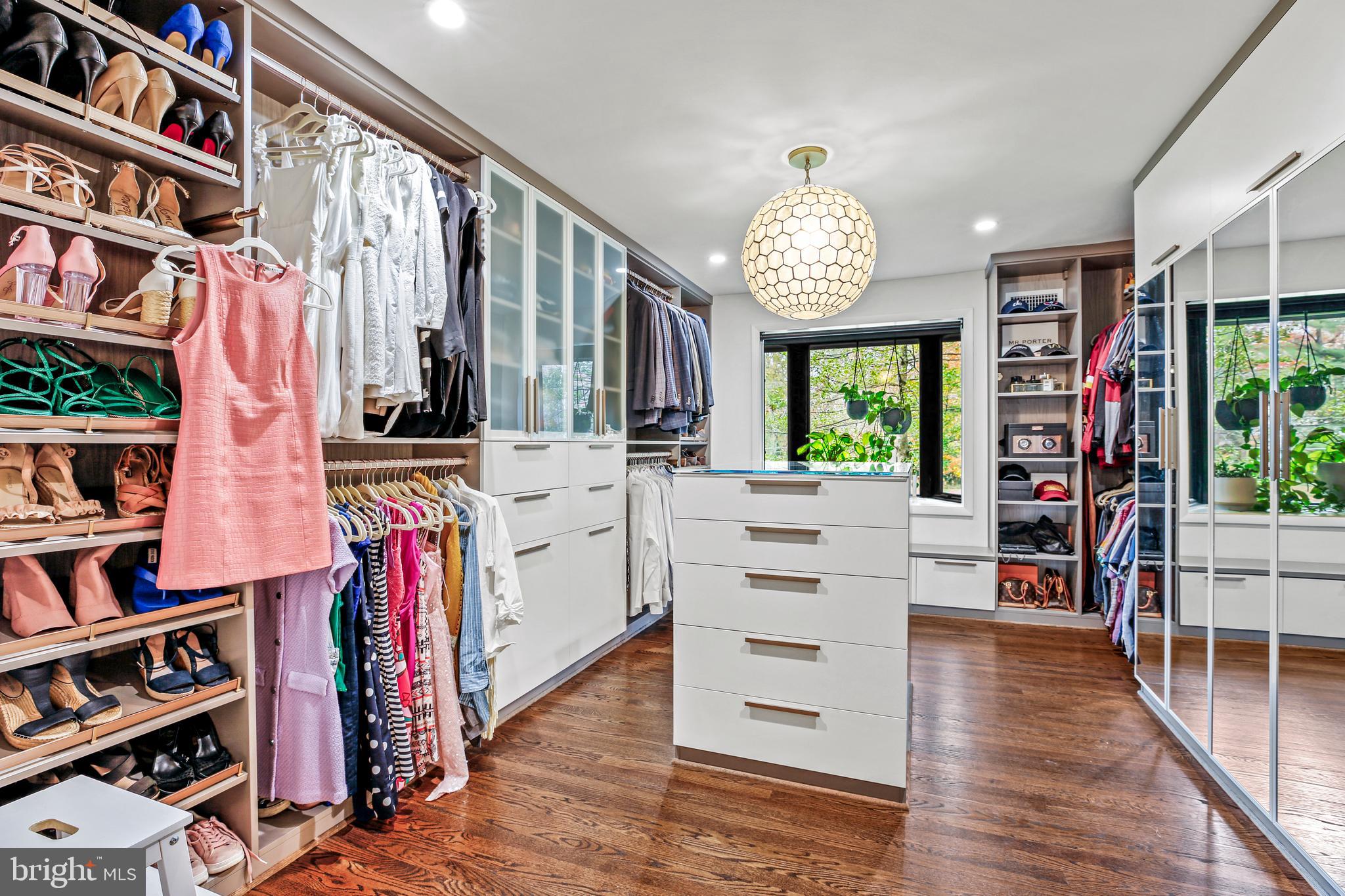 BRADLEY HILLS - Residential