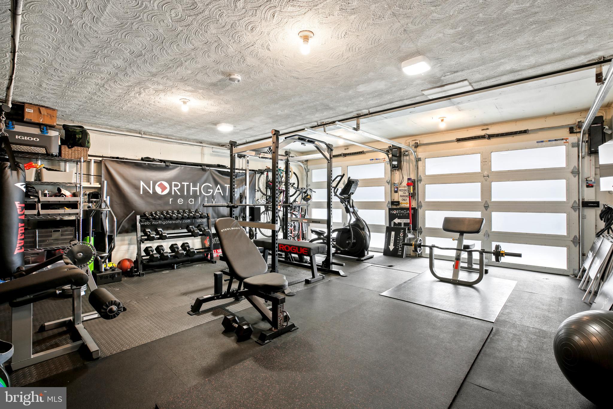 BRADLEY HILLS - Residential