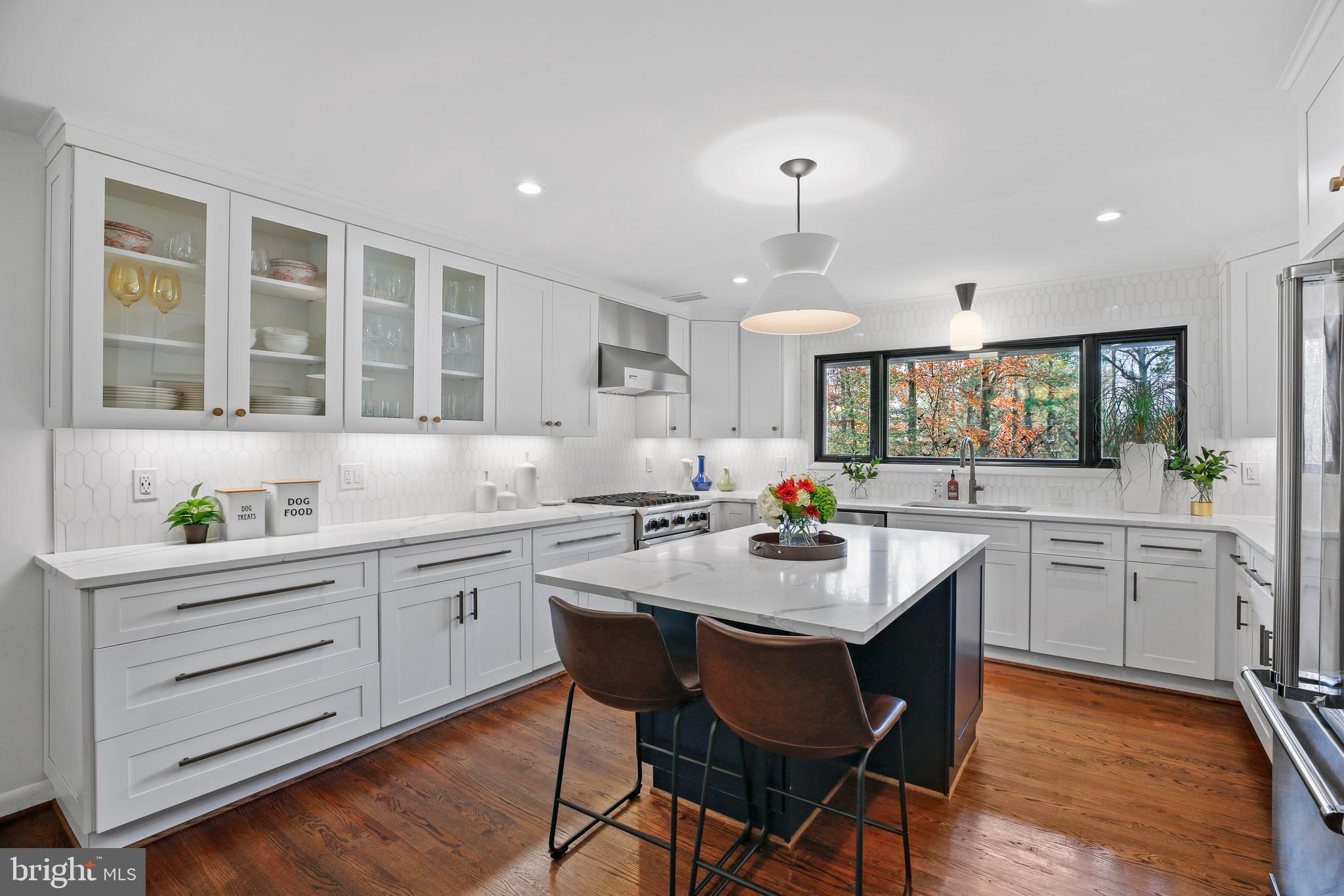 BRADLEY HILLS - Residential