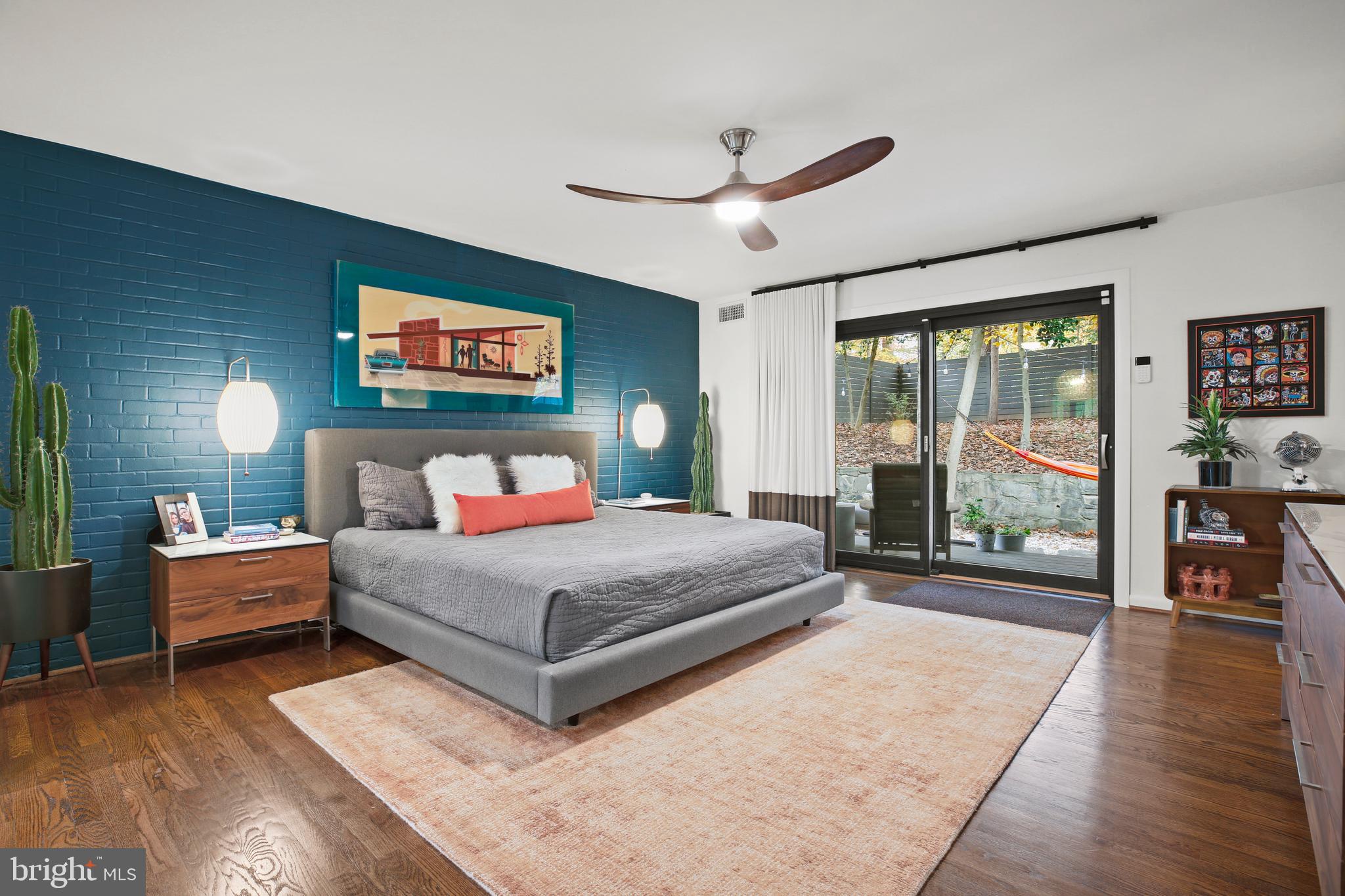 BRADLEY HILLS - Residential