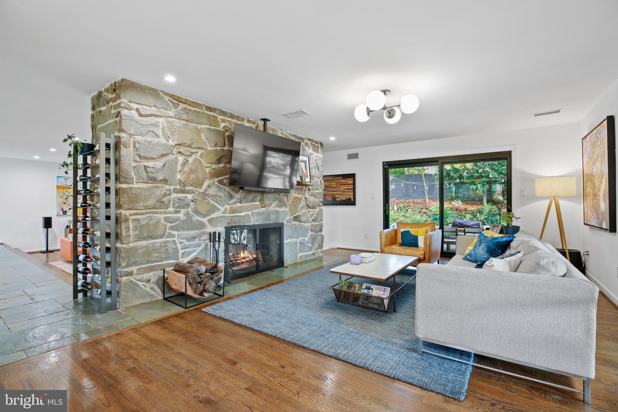 BRADLEY HILLS - Residential