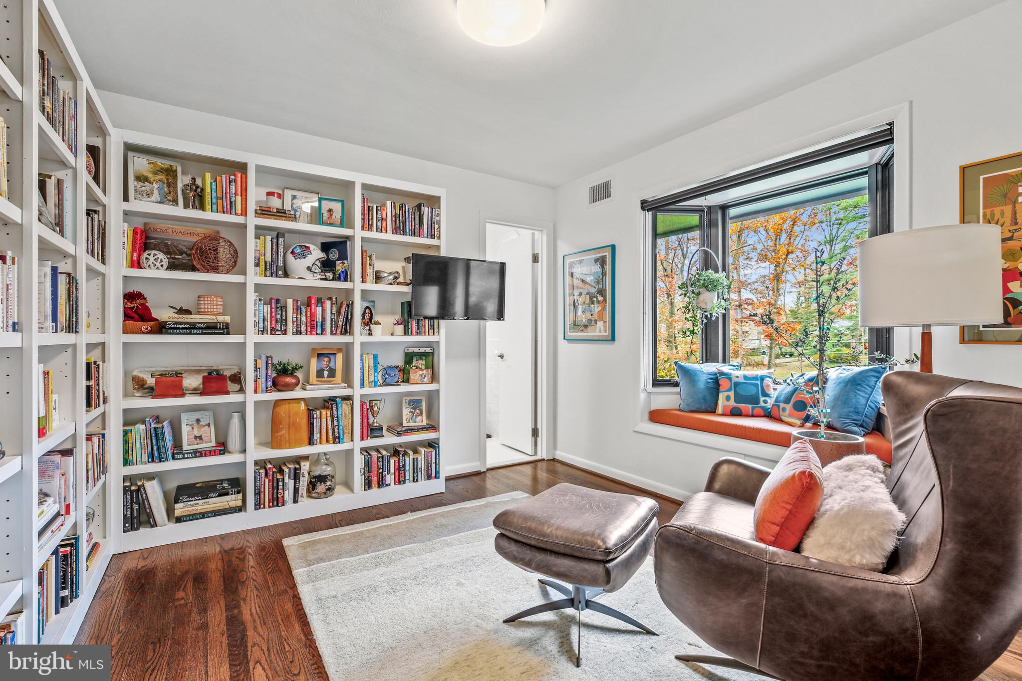 BRADLEY HILLS - Residential