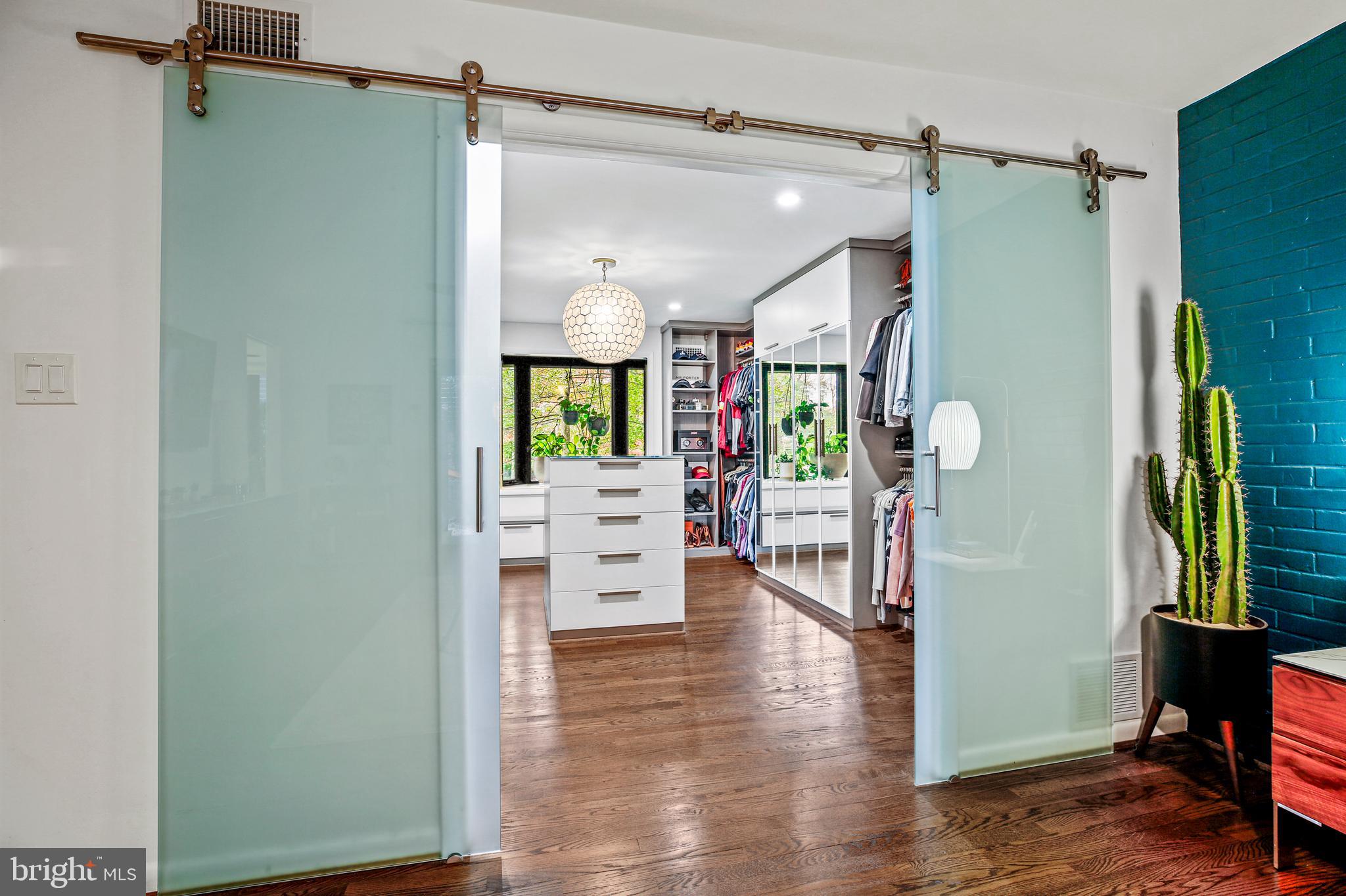 BRADLEY HILLS - Residential