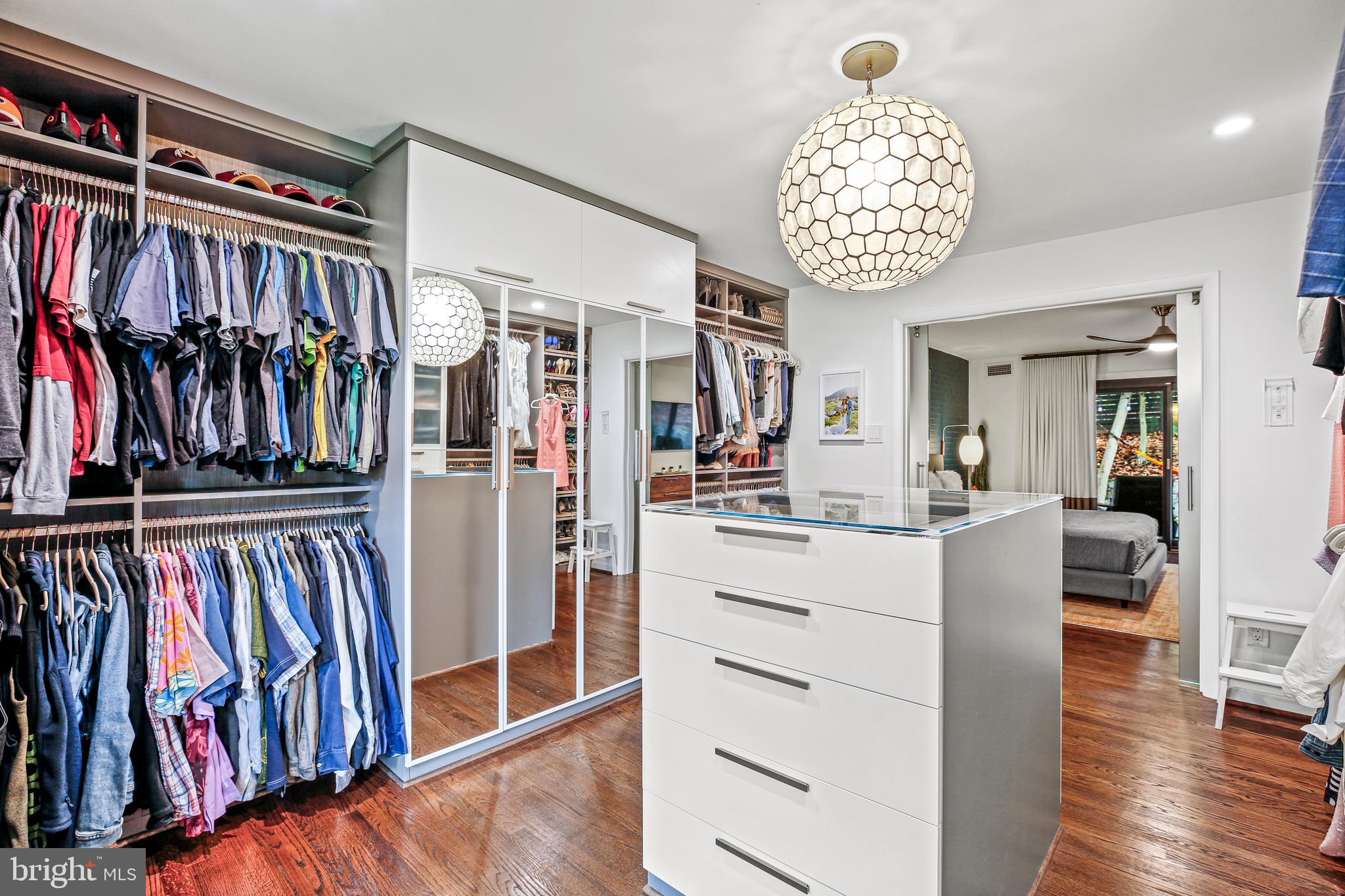 BRADLEY HILLS - Residential