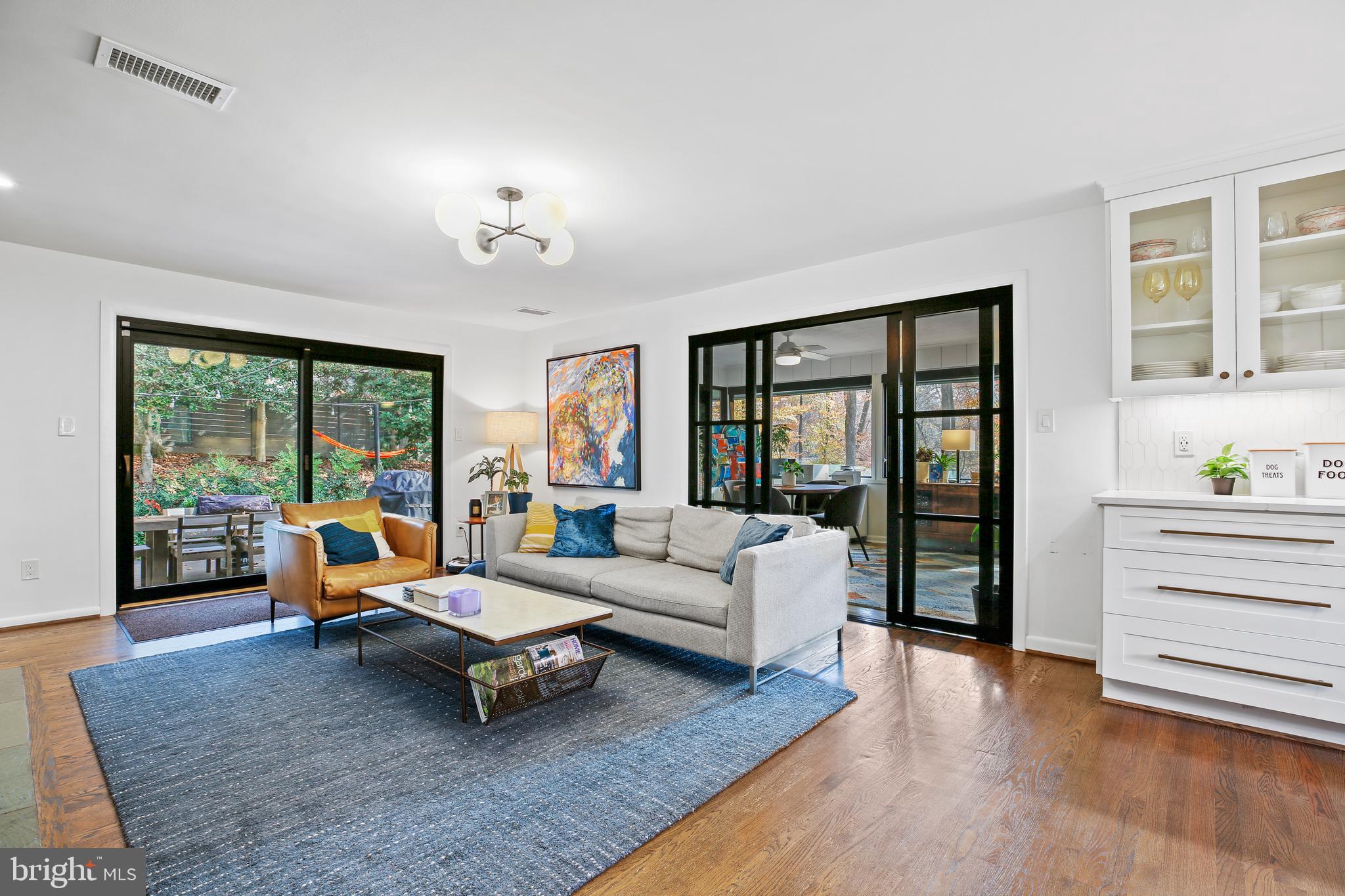 BRADLEY HILLS - Residential