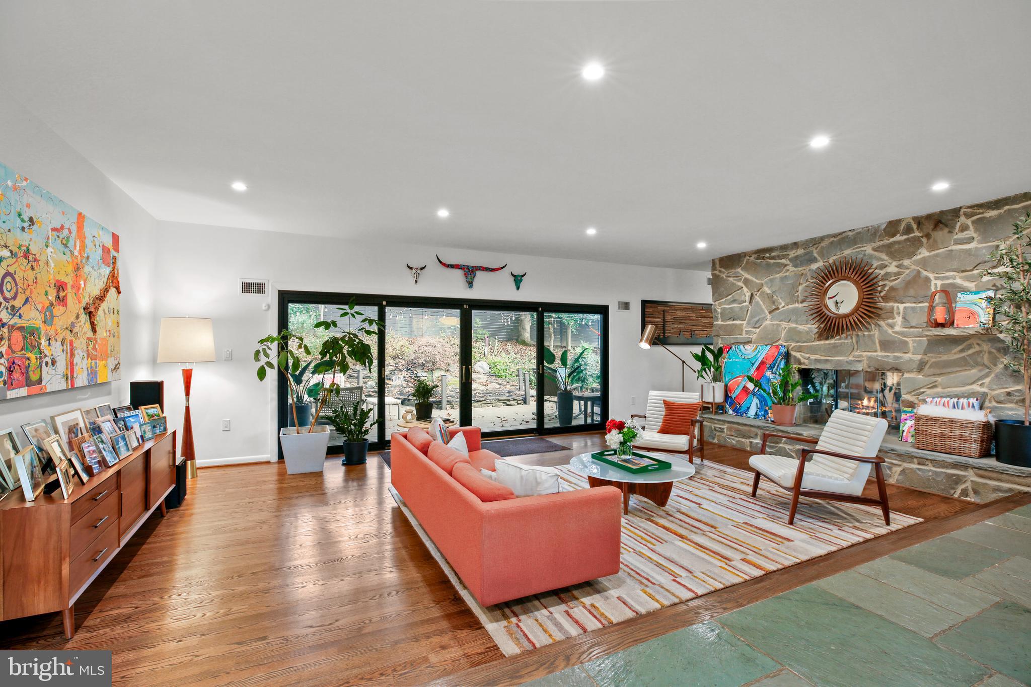 BRADLEY HILLS - Residential