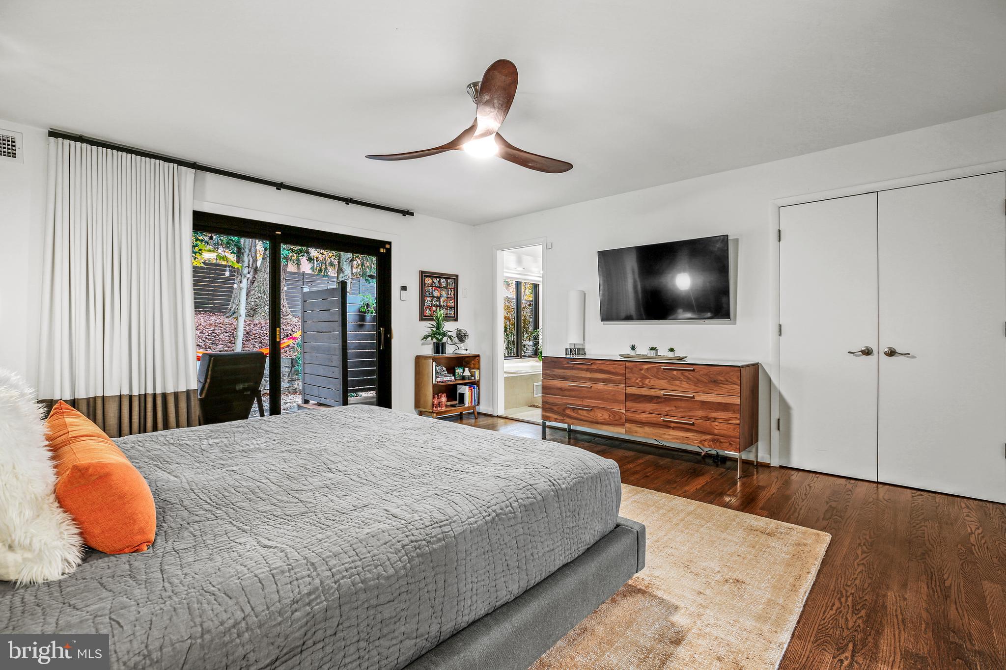 BRADLEY HILLS - Residential