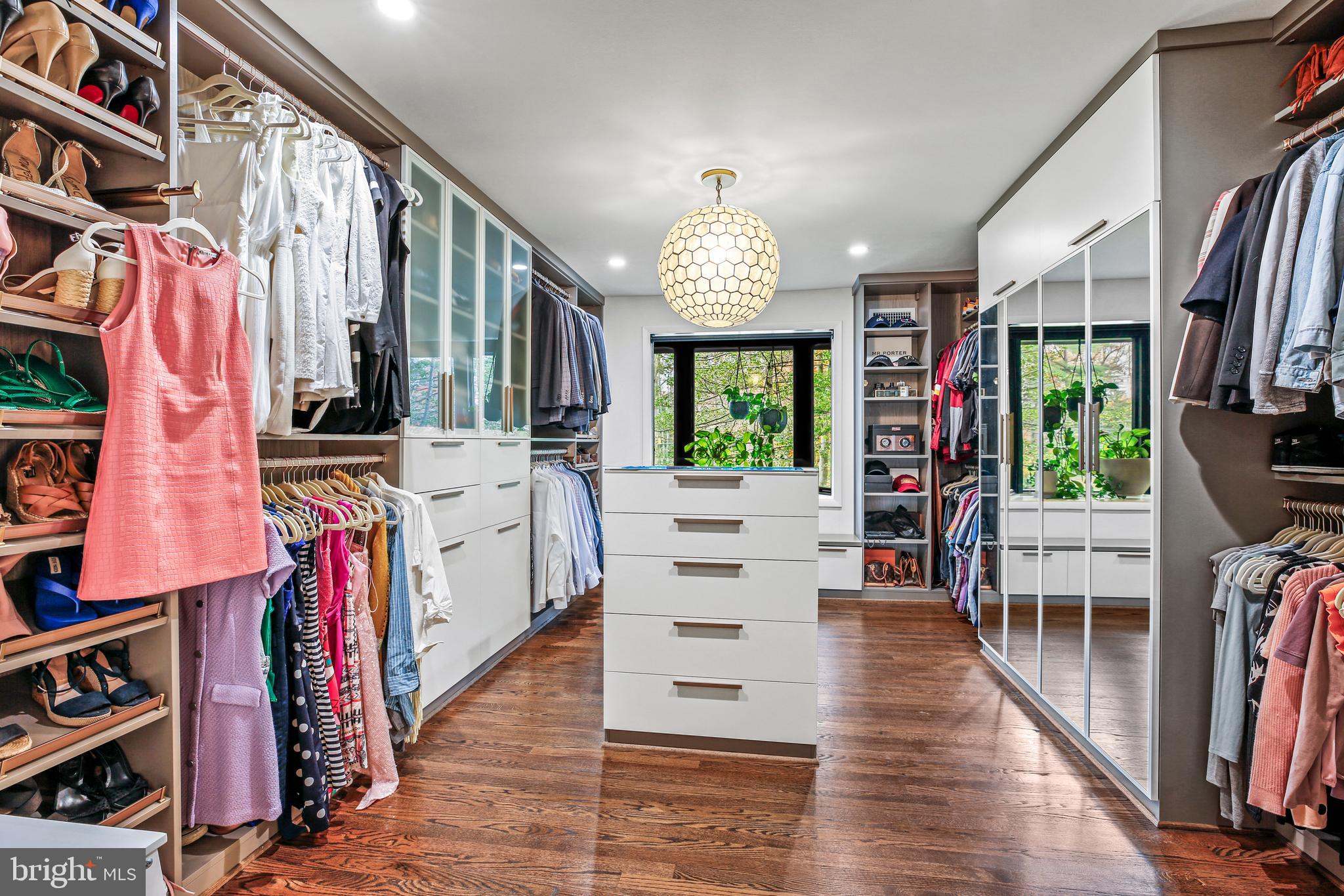 BRADLEY HILLS - Residential