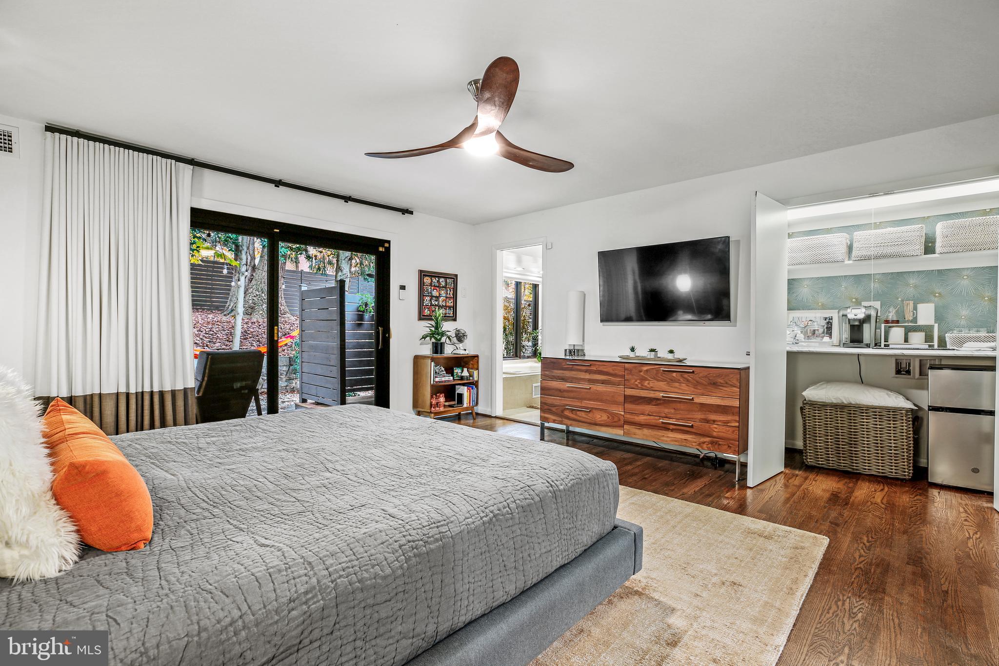 BRADLEY HILLS - Residential