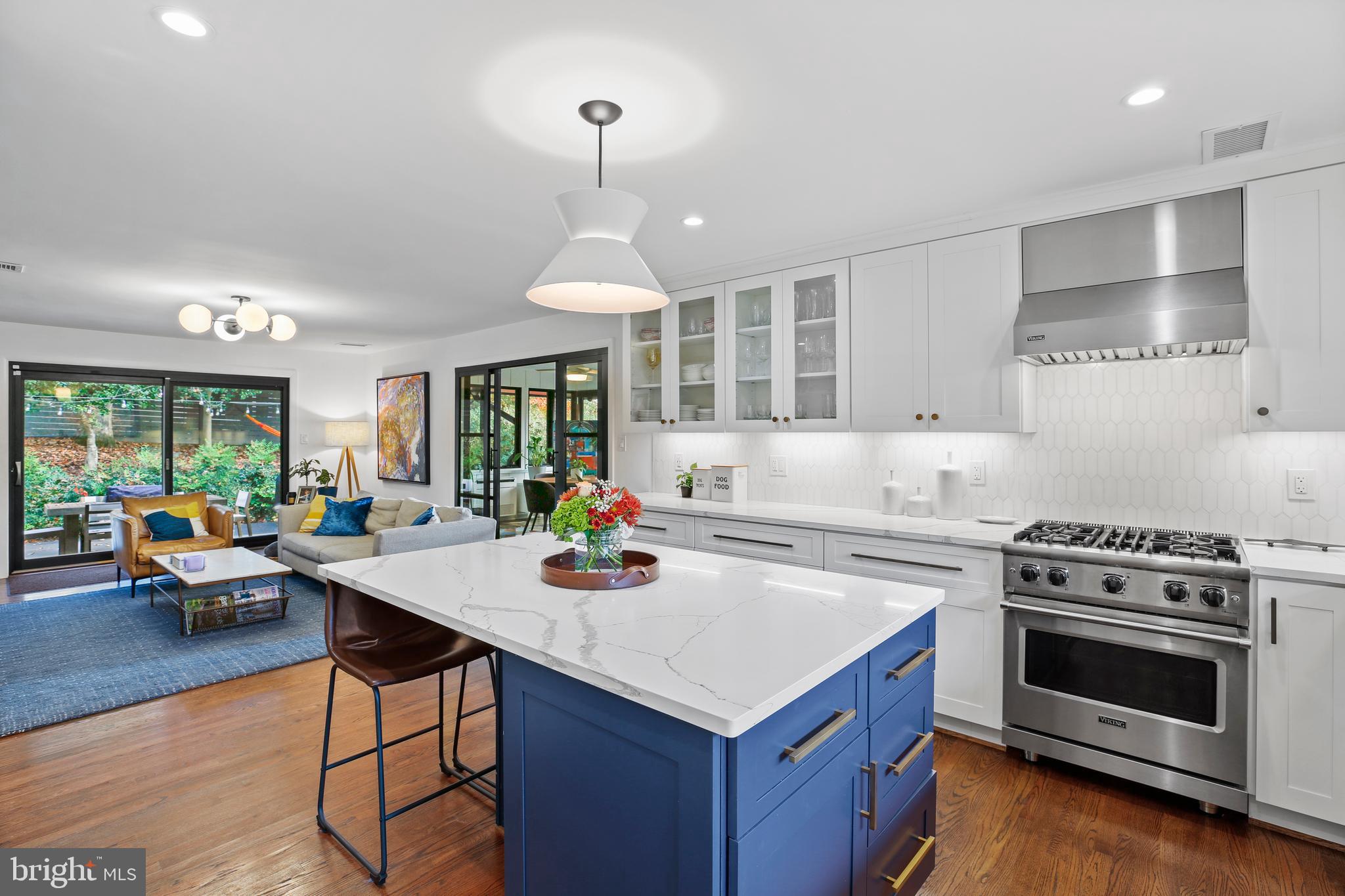 BRADLEY HILLS - Residential