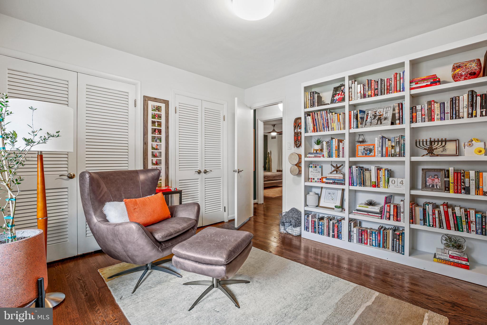 BRADLEY HILLS - Residential