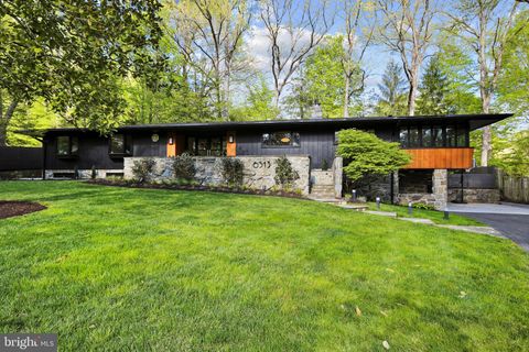 Photo of 6513 Bradley Boulevard, Bethesda, MD 20817 (MLS # MDMC2111800) Photo of 6513 Bradley Boulevard, Bethesda, MD 20817 (MLS # MDMC2111800)