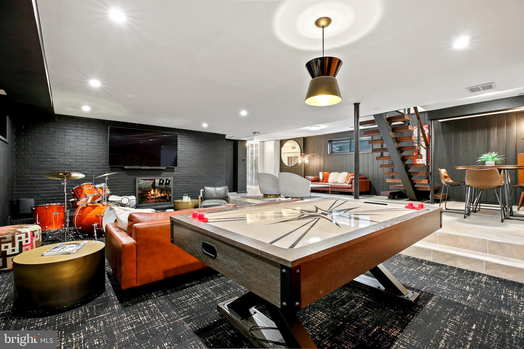 BRADLEY HILLS - Residential