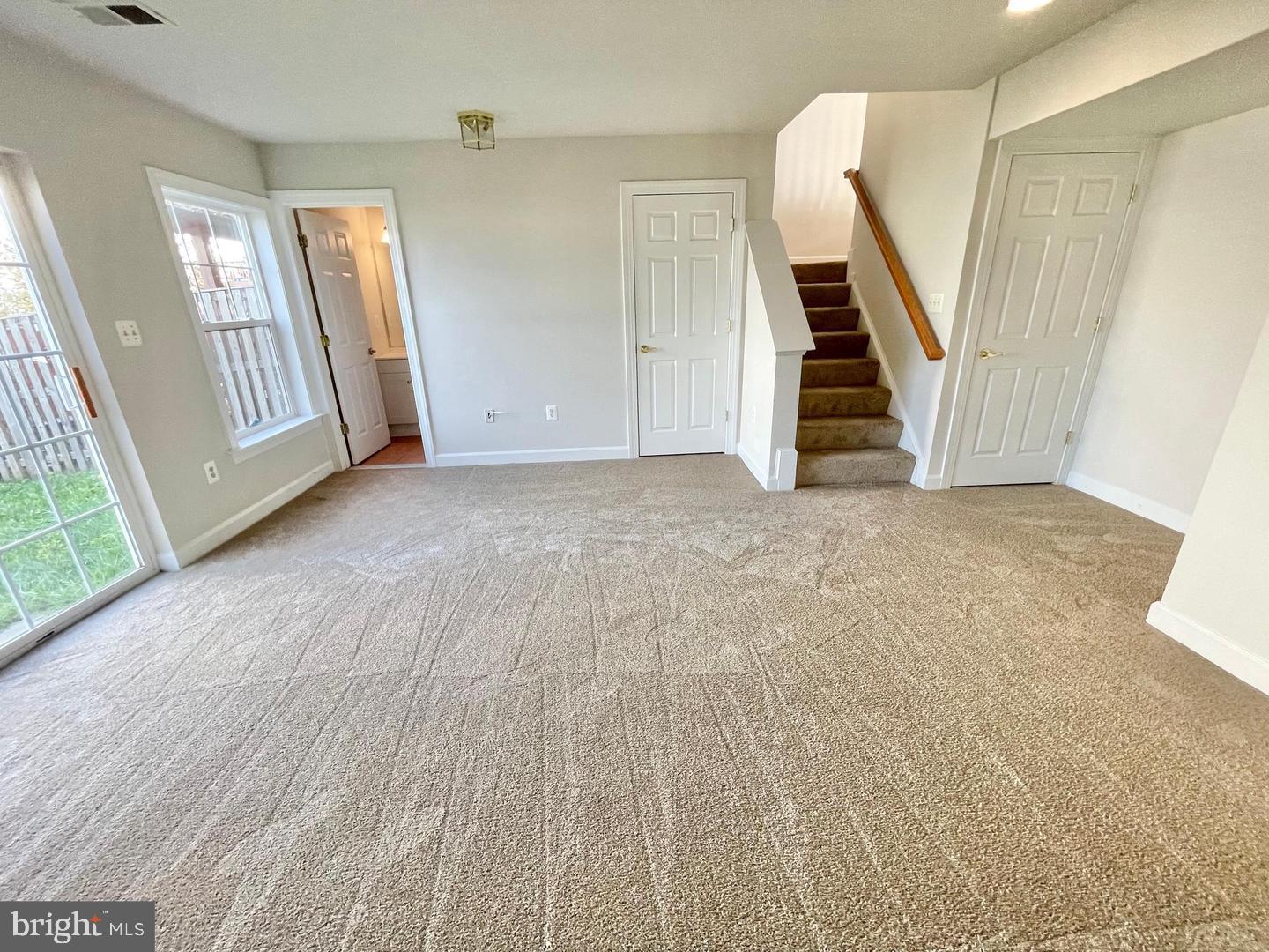 BLOOMS MILL - Residential Lease