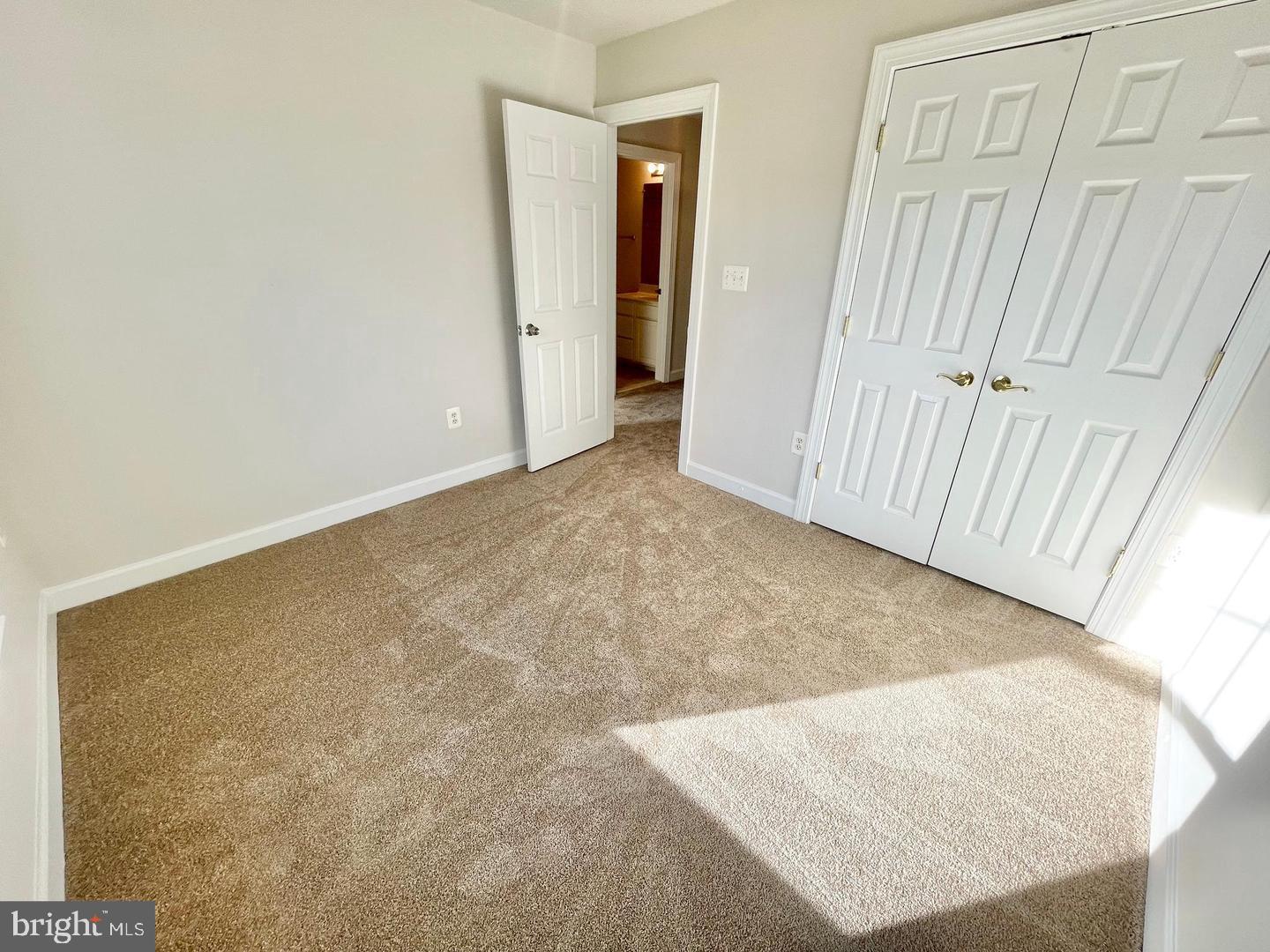 BLOOMS MILL - Residential Lease