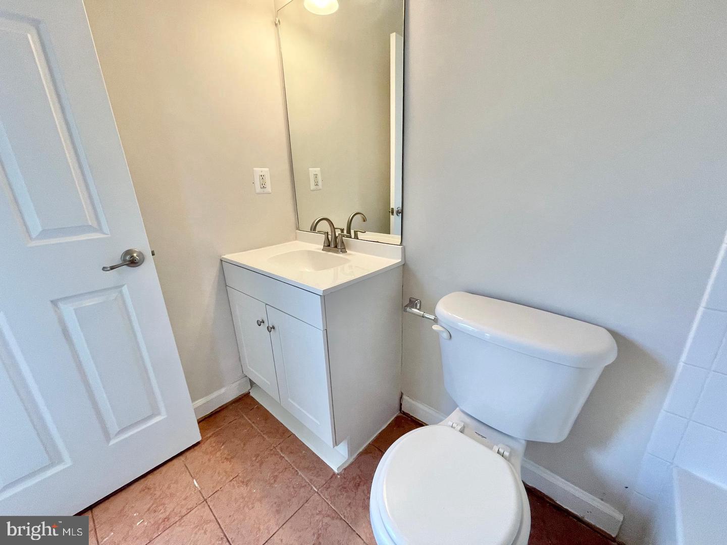 BLOOMS MILL - Residential Lease