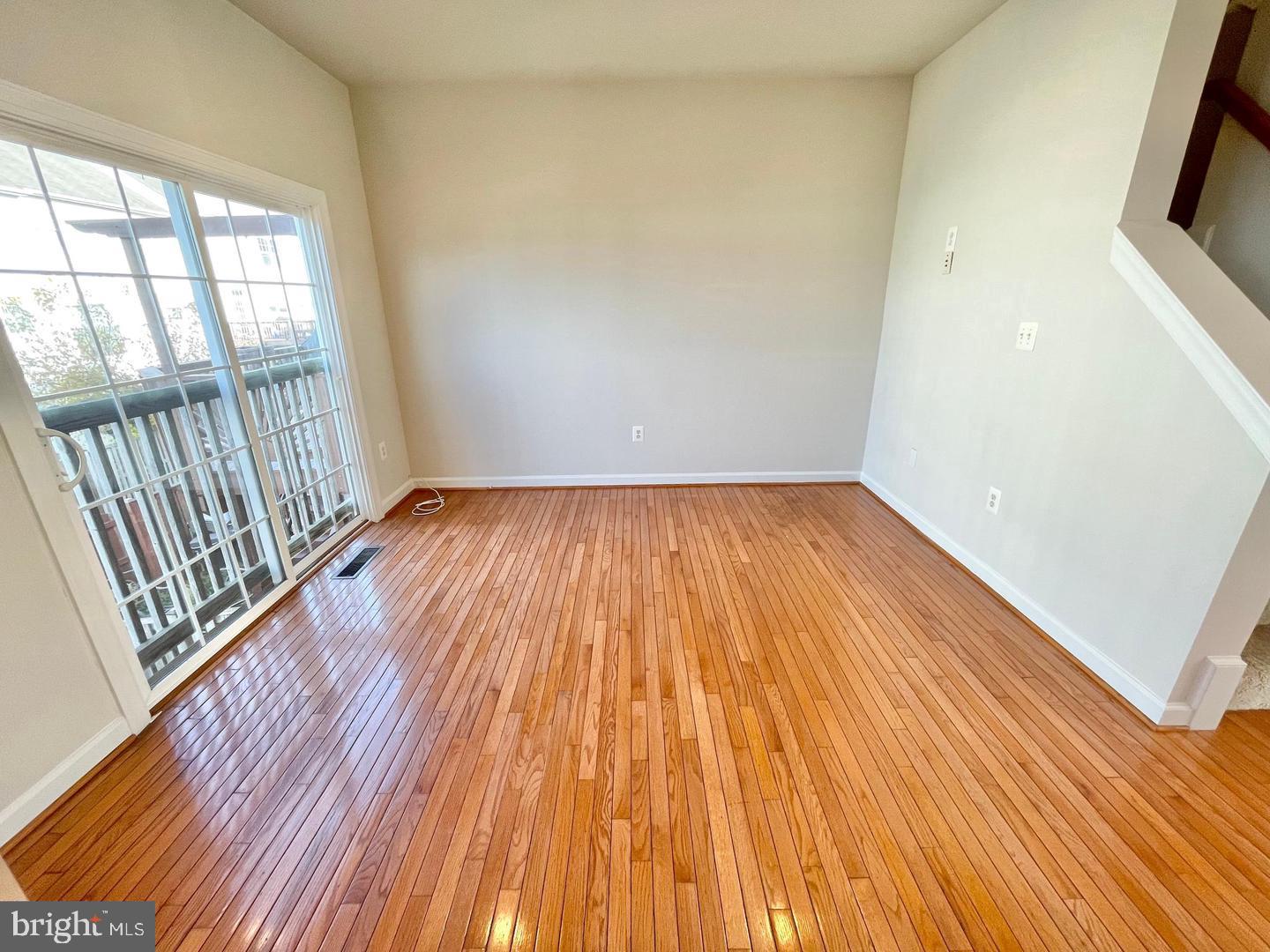 BLOOMS MILL - Residential Lease