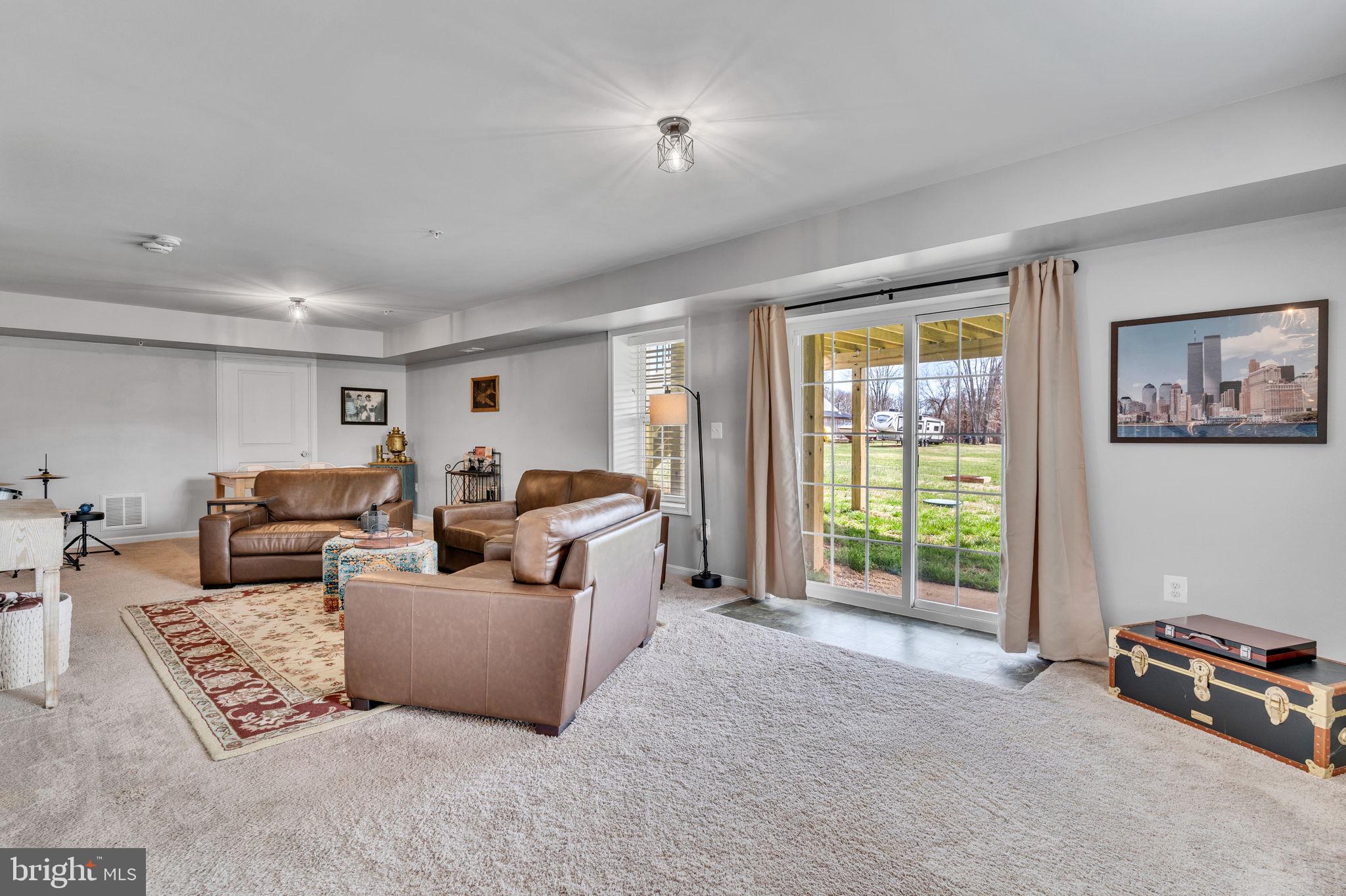 HUNTING CREEK ESTATES - Residential