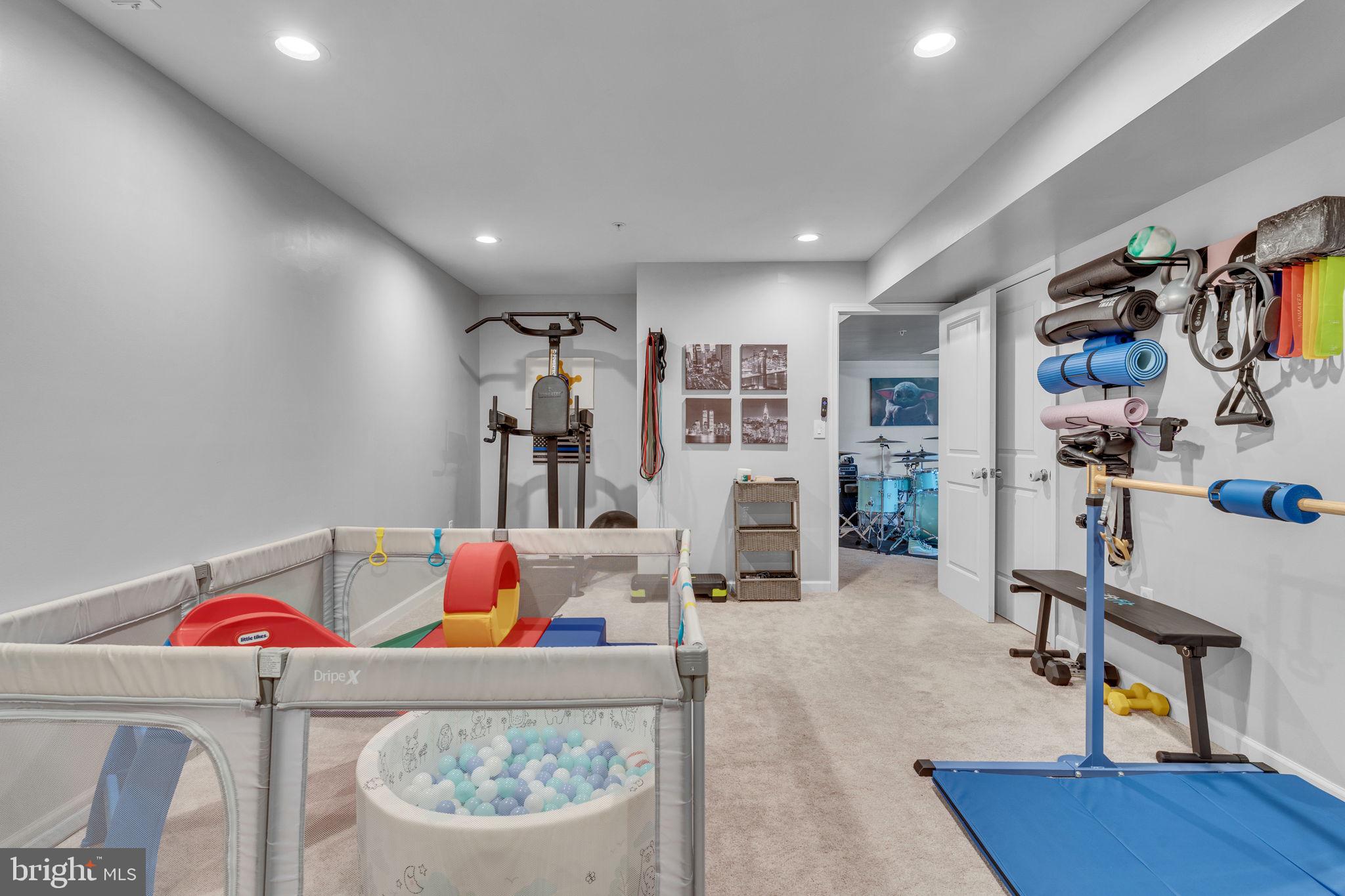 HUNTING CREEK ESTATES - Residential