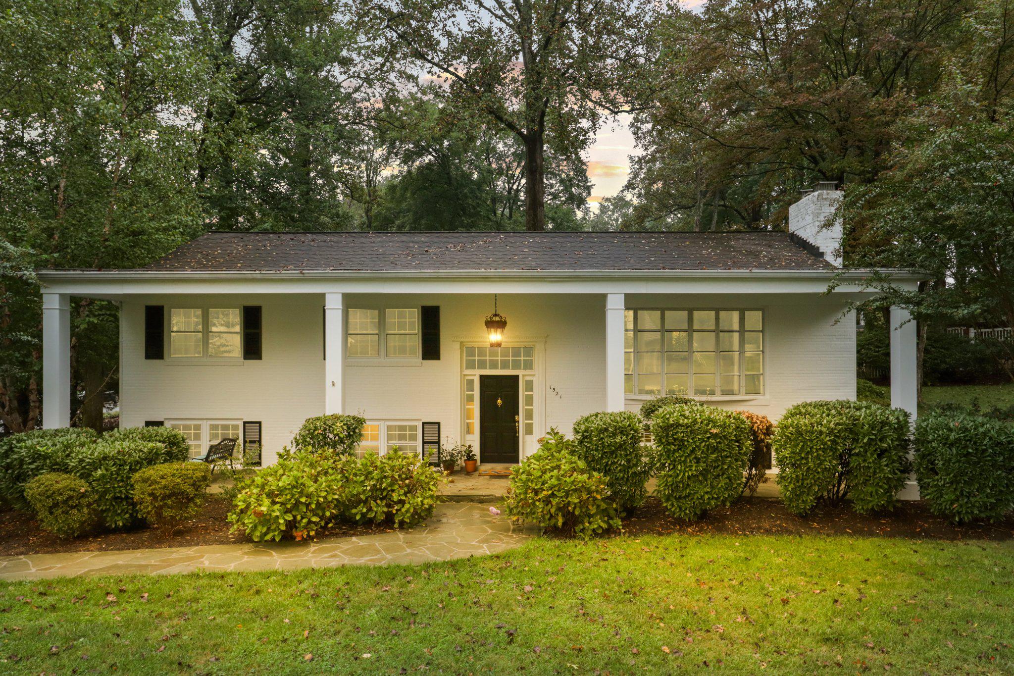 1521 FOREST VILLA LANE