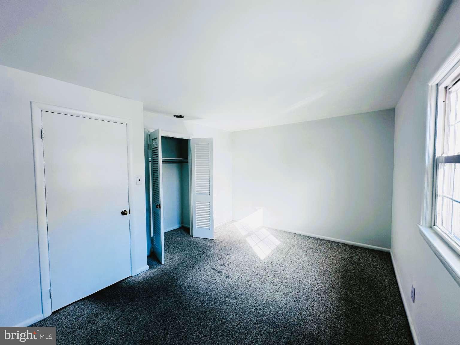 COUNTRY CLUB HILLS - Residential