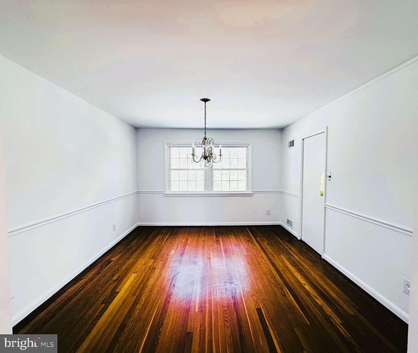 COUNTRY CLUB HILLS - Residential