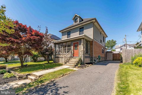 Photo of 32 W Ridley Avenue, NORWOOD, PA 19074 (MLS # PADE2116316)